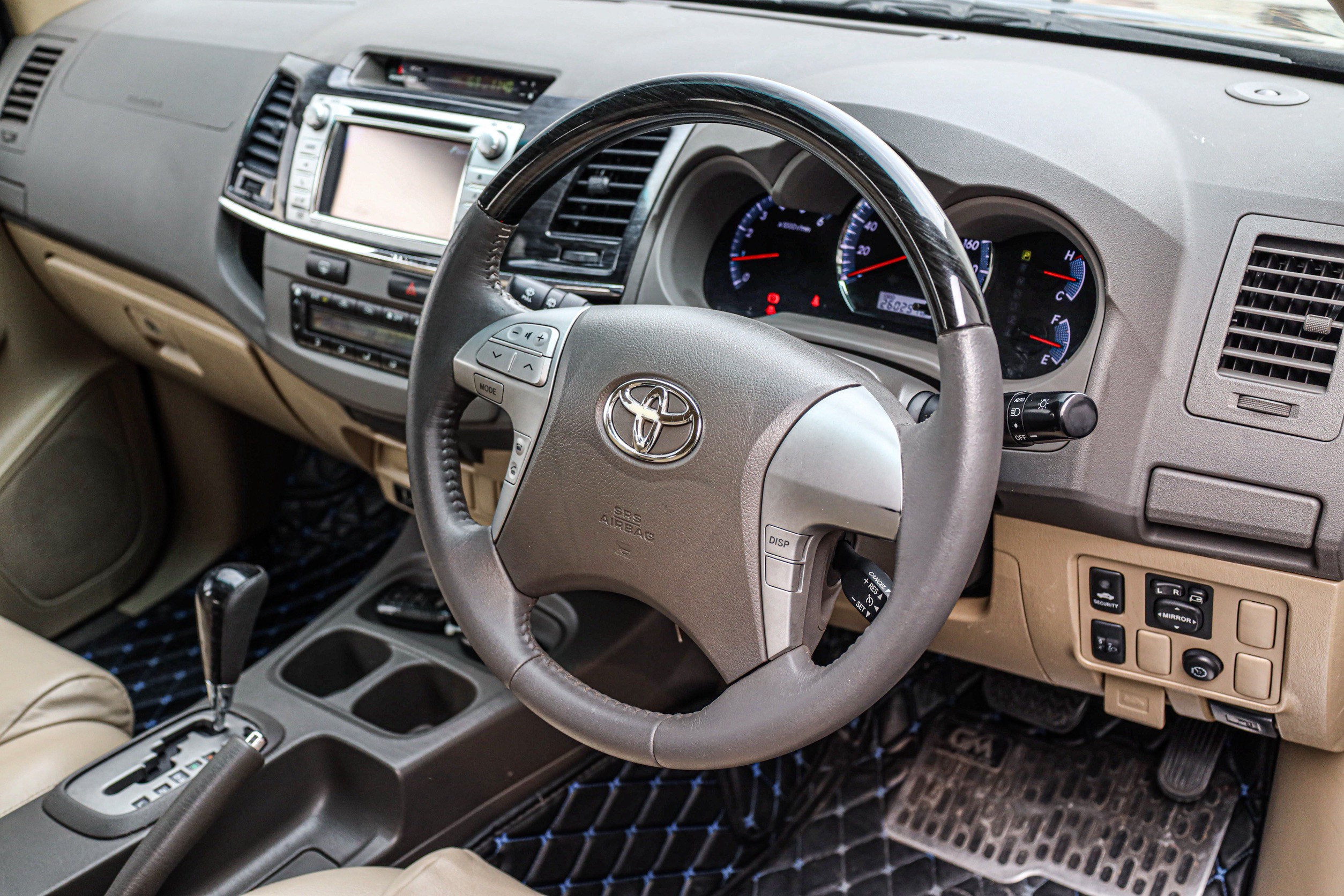 Toyota Fortuner 3.0 V PF-รถบ้านมือสอง