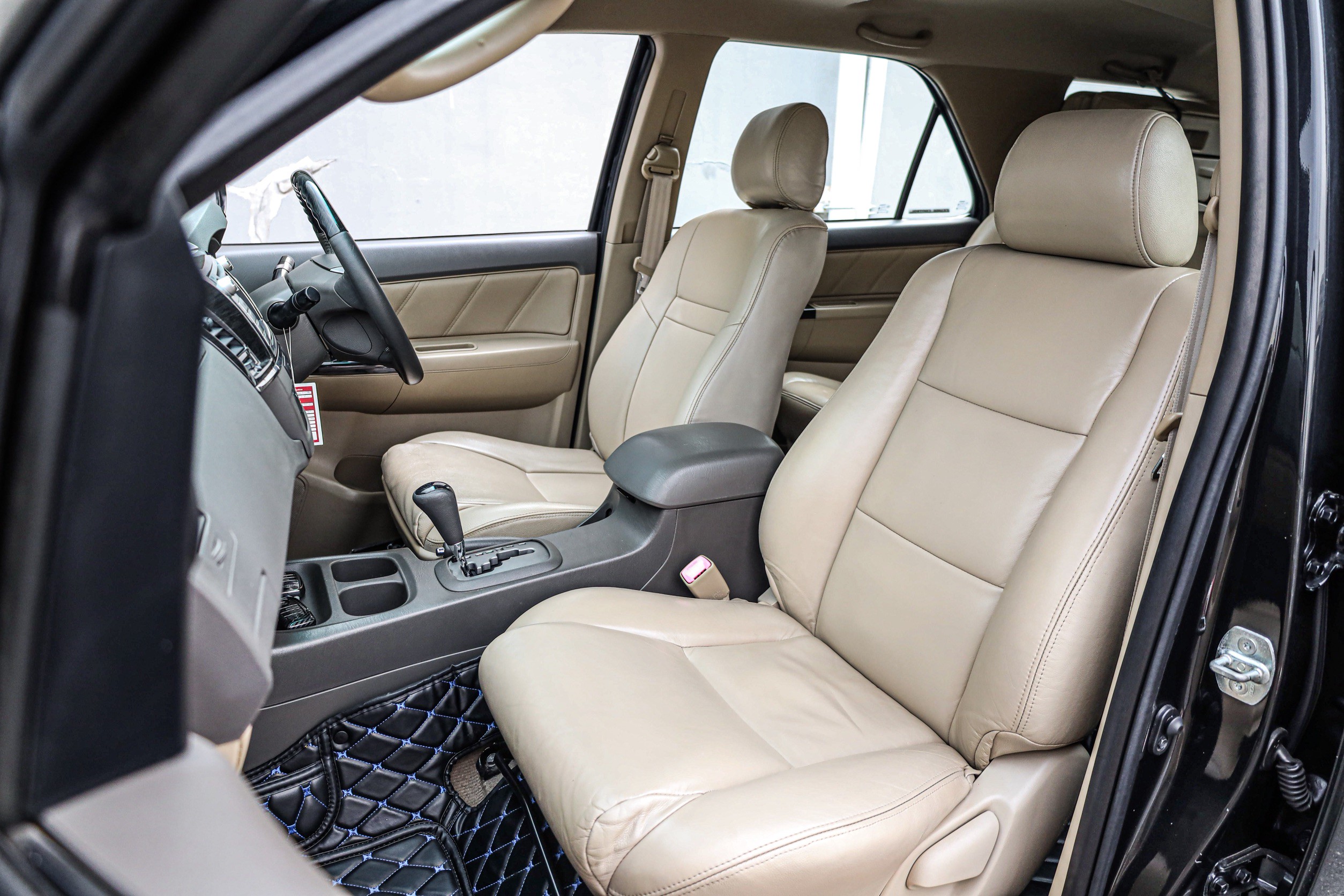 Toyota Fortuner 3.0 V PF-รถบ้านมือสอง