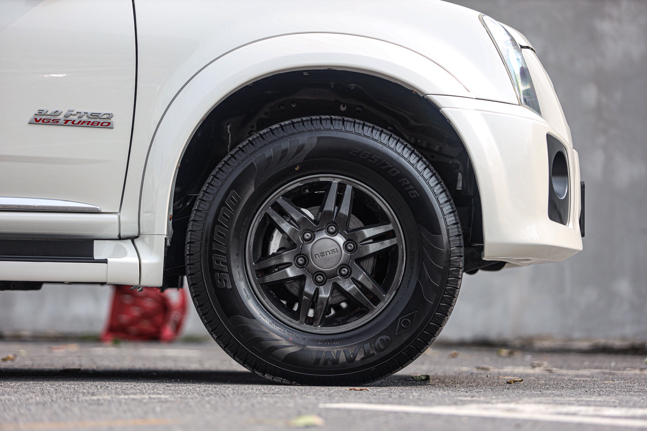 Isuzu Mu-7 3.0 Choiz PF-รถบ้านมือสอง