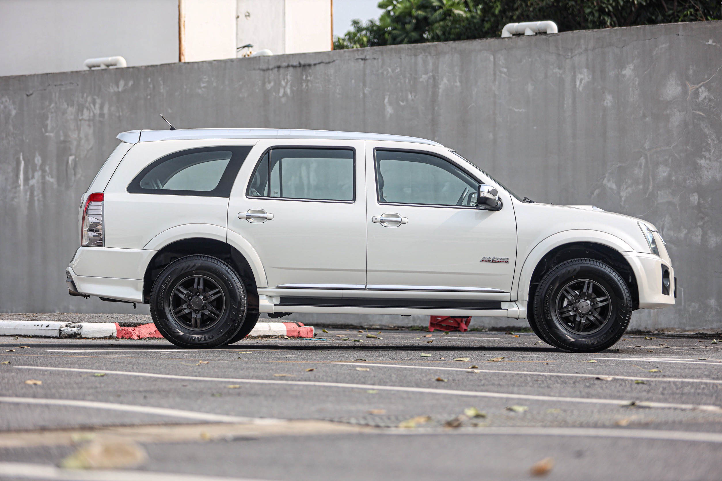 Isuzu Mu-7 3.0 Choiz PF-รถบ้านมือสอง