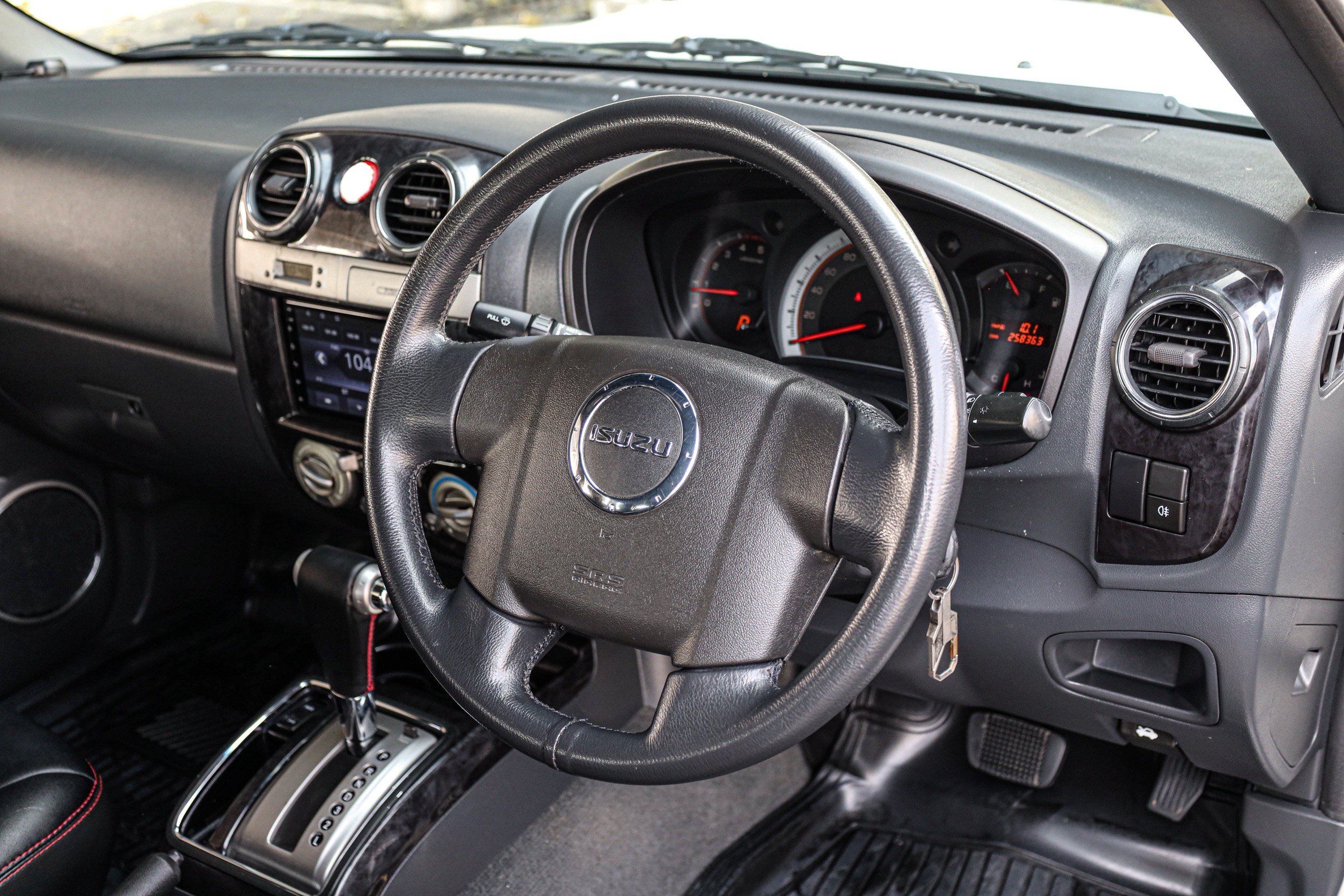 Isuzu Mu-7 3.0 Choiz PF-รถบ้านมือสอง