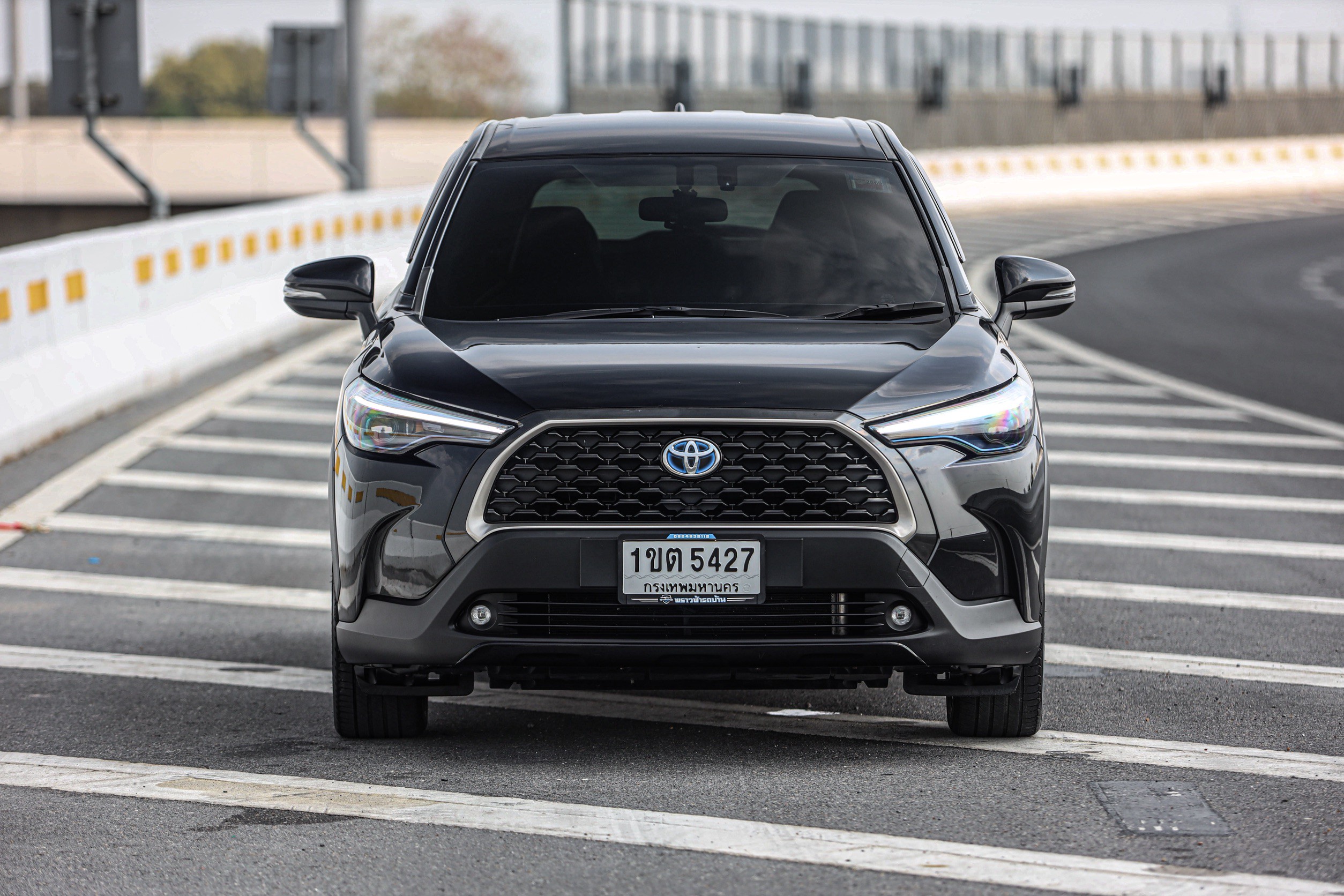 Toyota Corolla Cross 1.8 Hybrid Premium PF-รถบ้านมือสอง