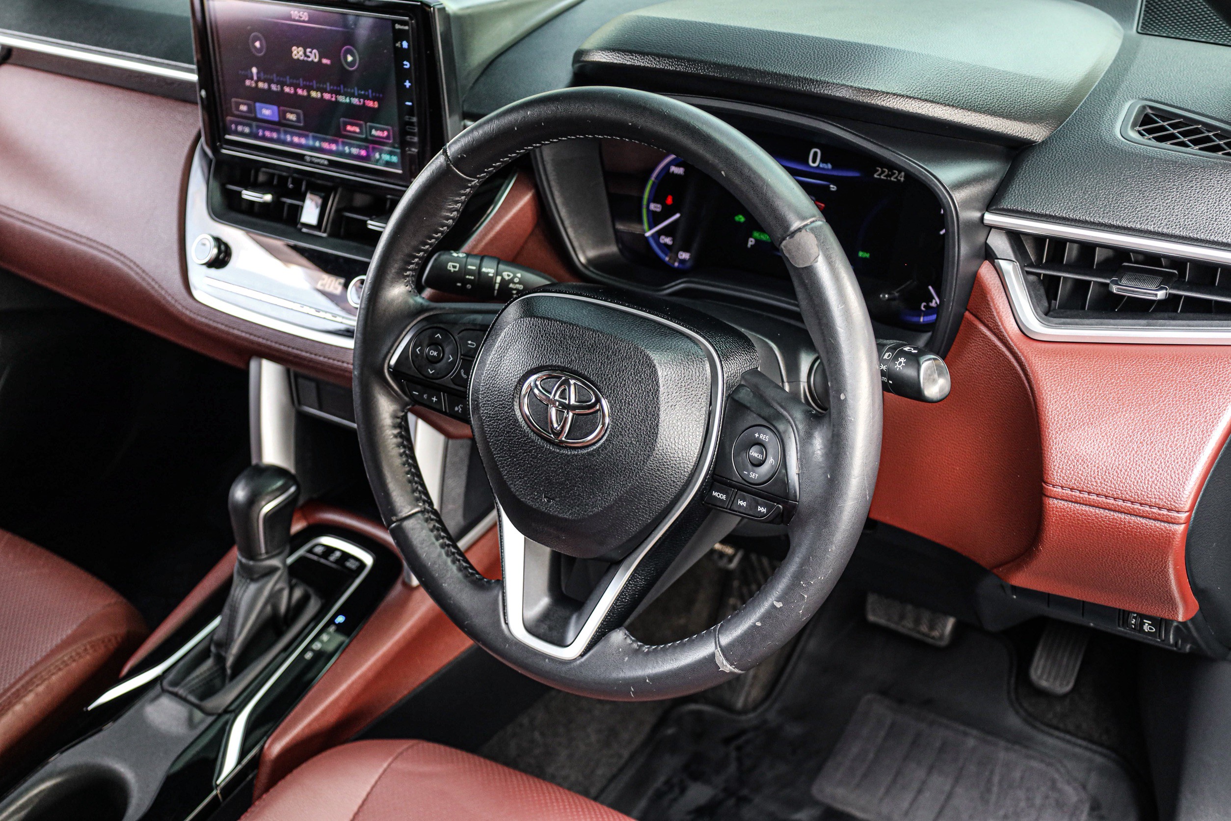 Toyota Corolla Cross 1.8 Hybrid Premium PF-รถบ้านมือสอง