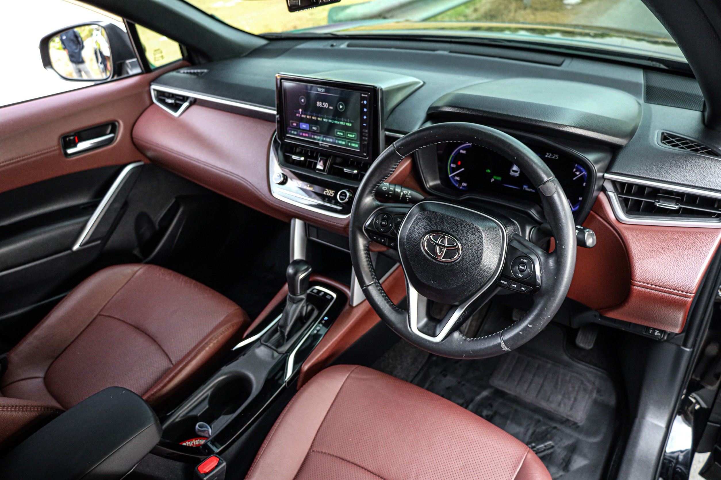 Toyota Corolla Cross 1.8 Hybrid Premium PF-รถบ้านมือสอง