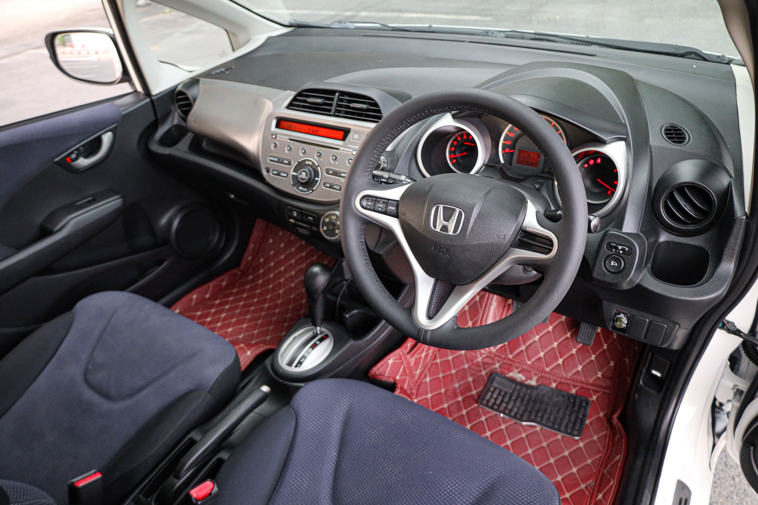Honda Jazz Ge V AT PF-รถบ้านมือสอง