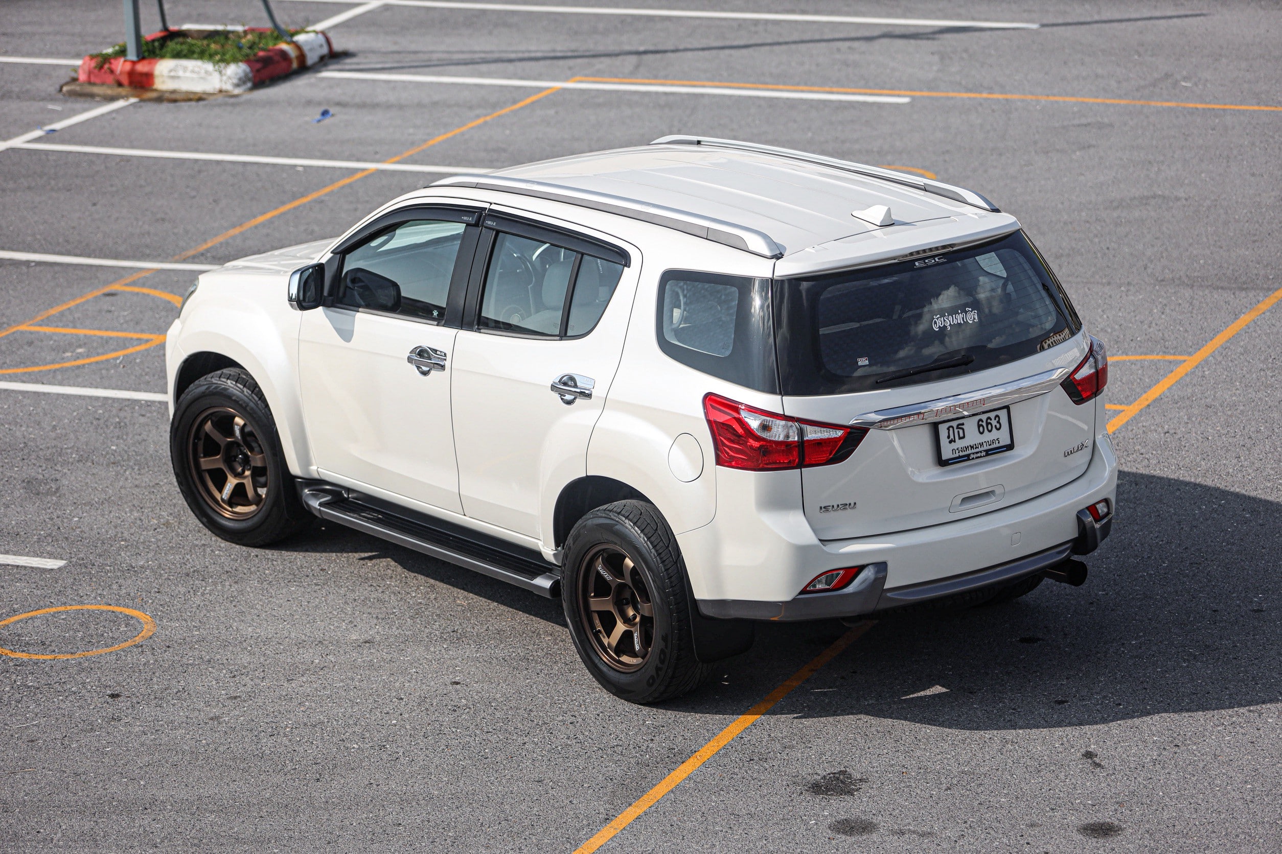 Isuzu Mu-x 2.5 MT PF-รถบ้านมือสอง