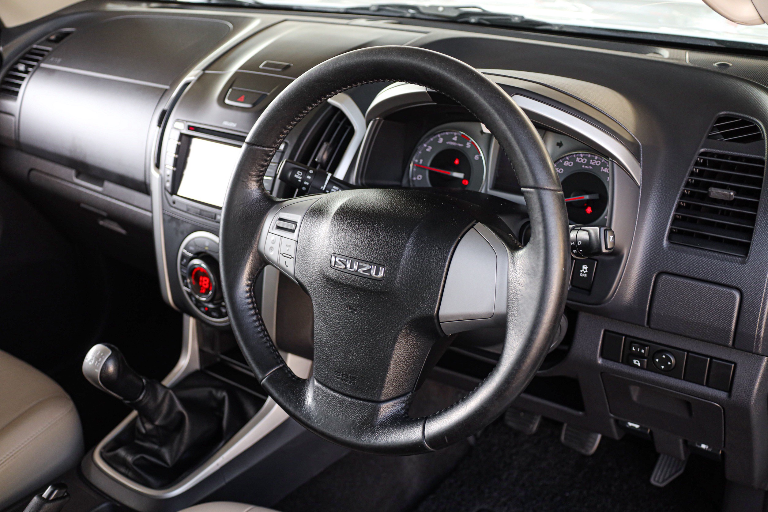 Isuzu Mu-x 2.5 MT PF-รถบ้านมือสอง