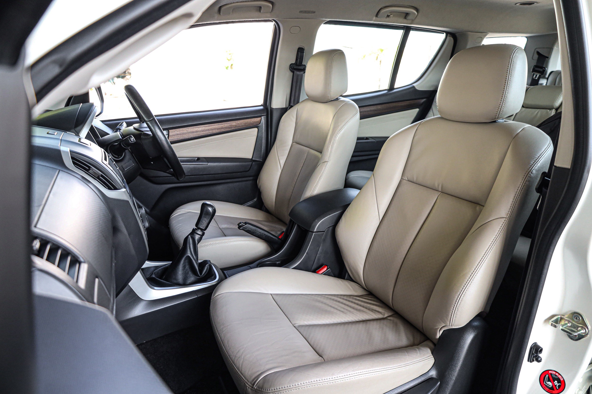 Isuzu Mu-x 2.5 MT PF-รถบ้านมือสอง