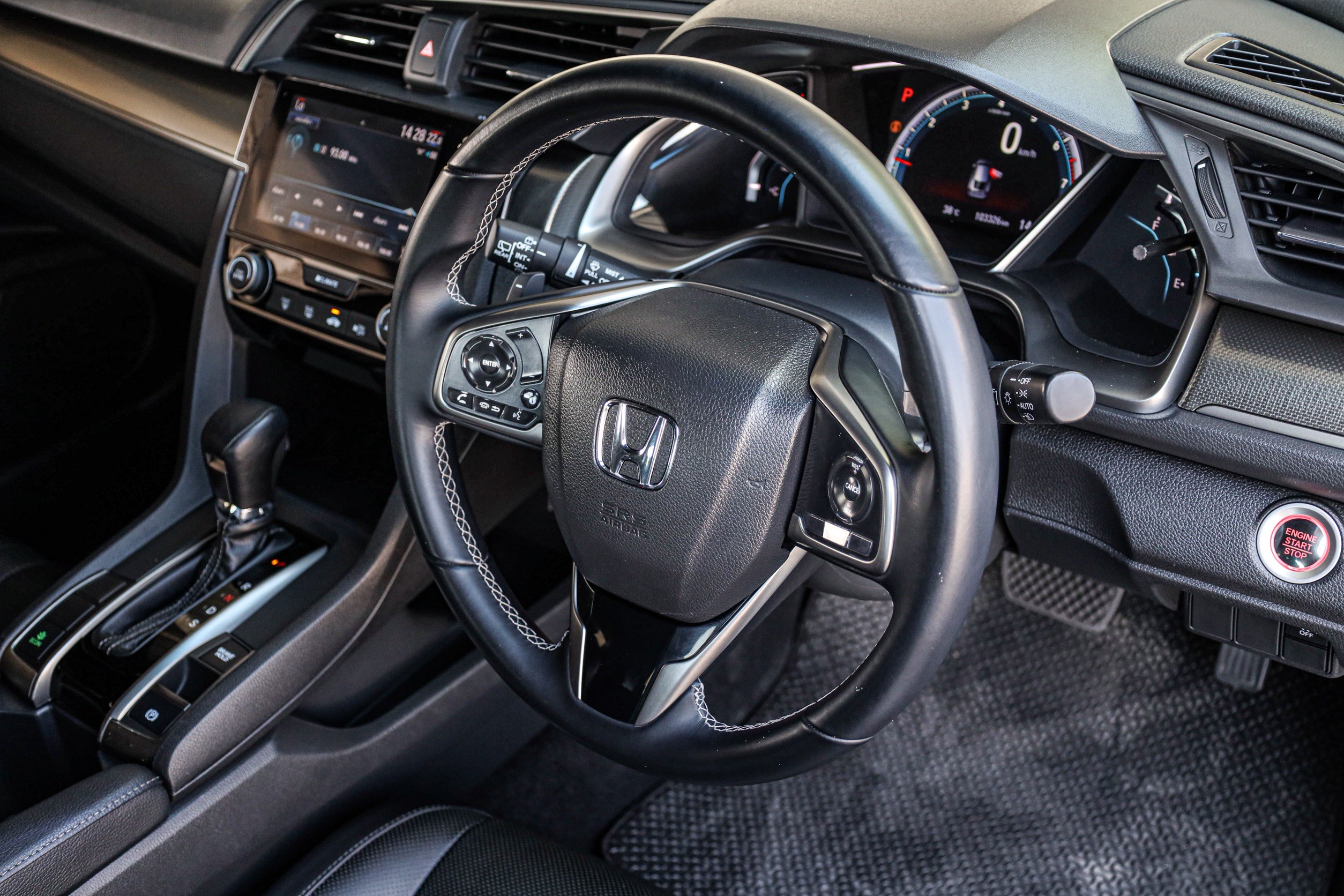 Honda Civic FK 1.5 TurboPF-รถบ้านมือสอง