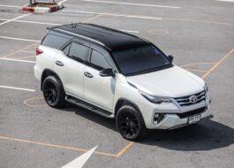 Toyota Fortuner 2.8 V 4WD PF-รถบ้านมือสอง