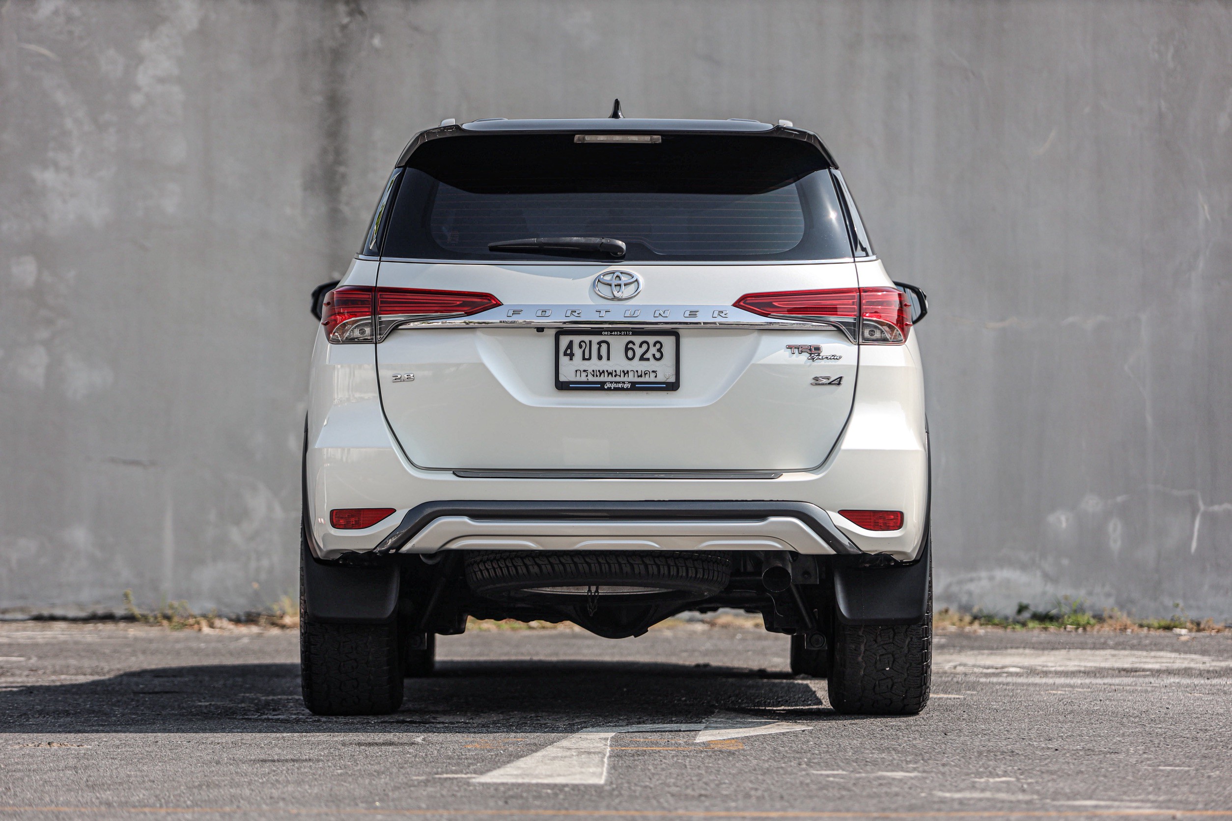 Toyota Fortuner 2.8 V 4WD PF-รถบ้านมือสอง