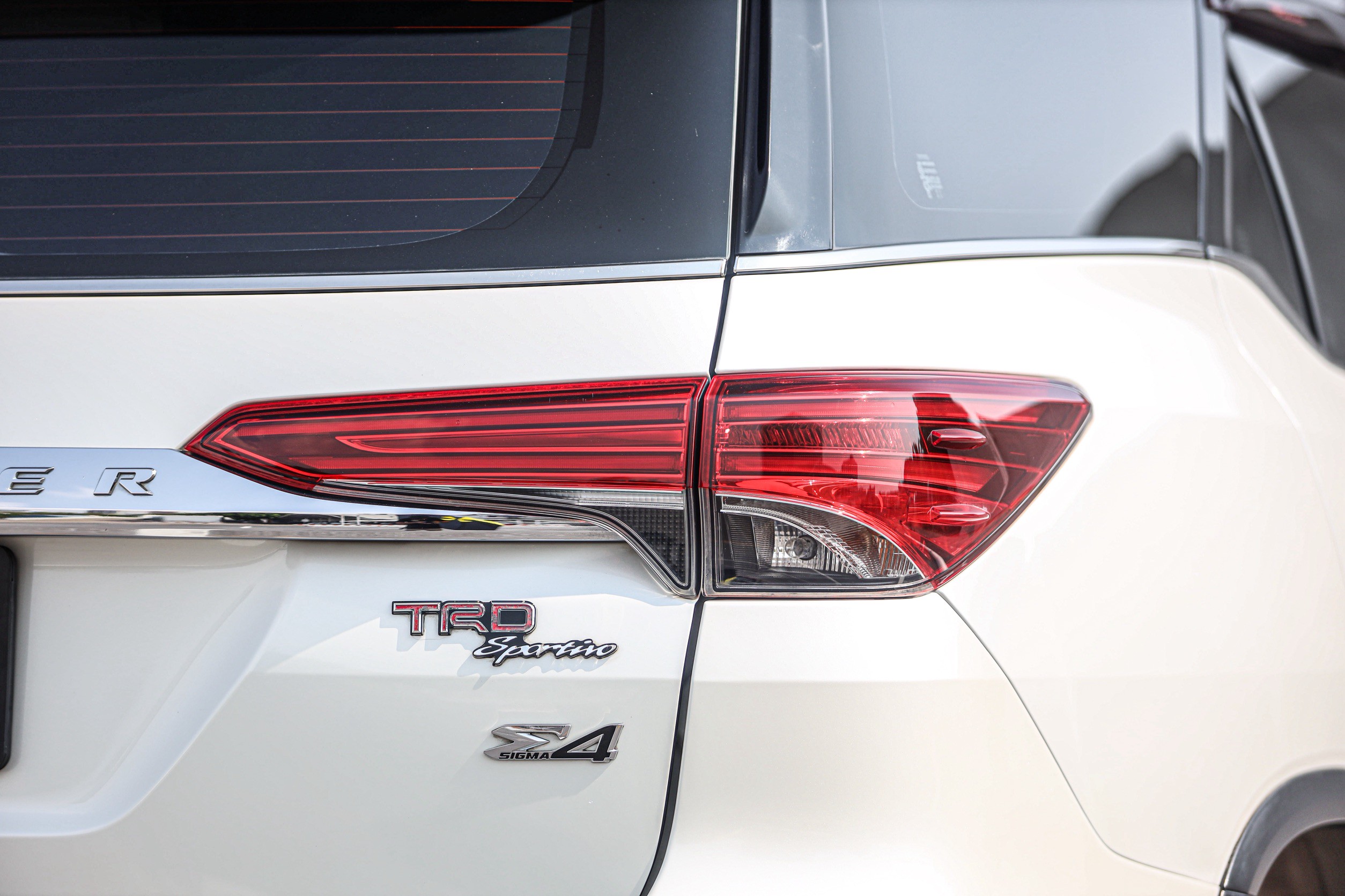 Toyota Fortuner 2.8 V 4WD PF-รถบ้านมือสอง