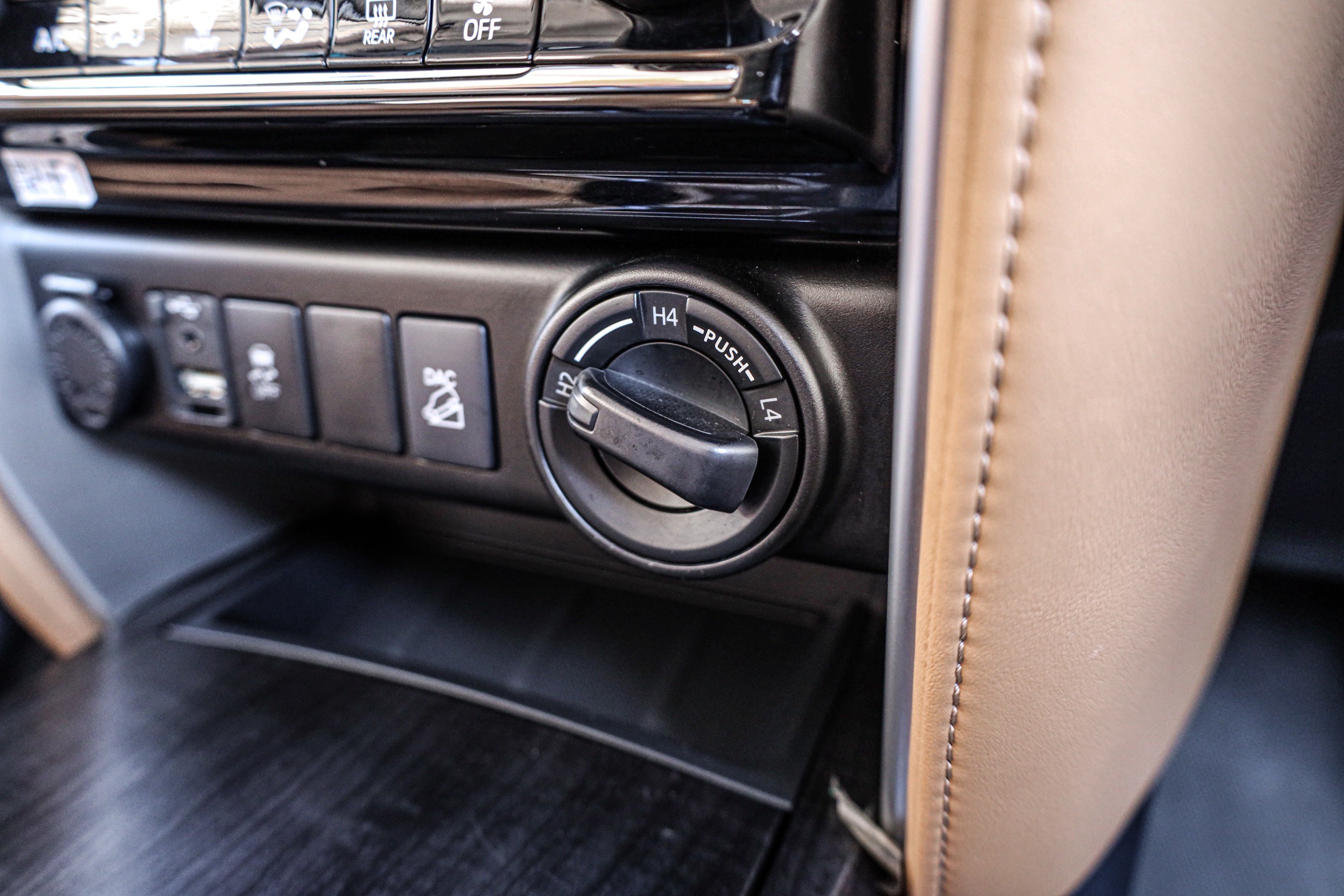 Toyota Fortuner 2.8 V 4WD PF-รถบ้านมือสอง