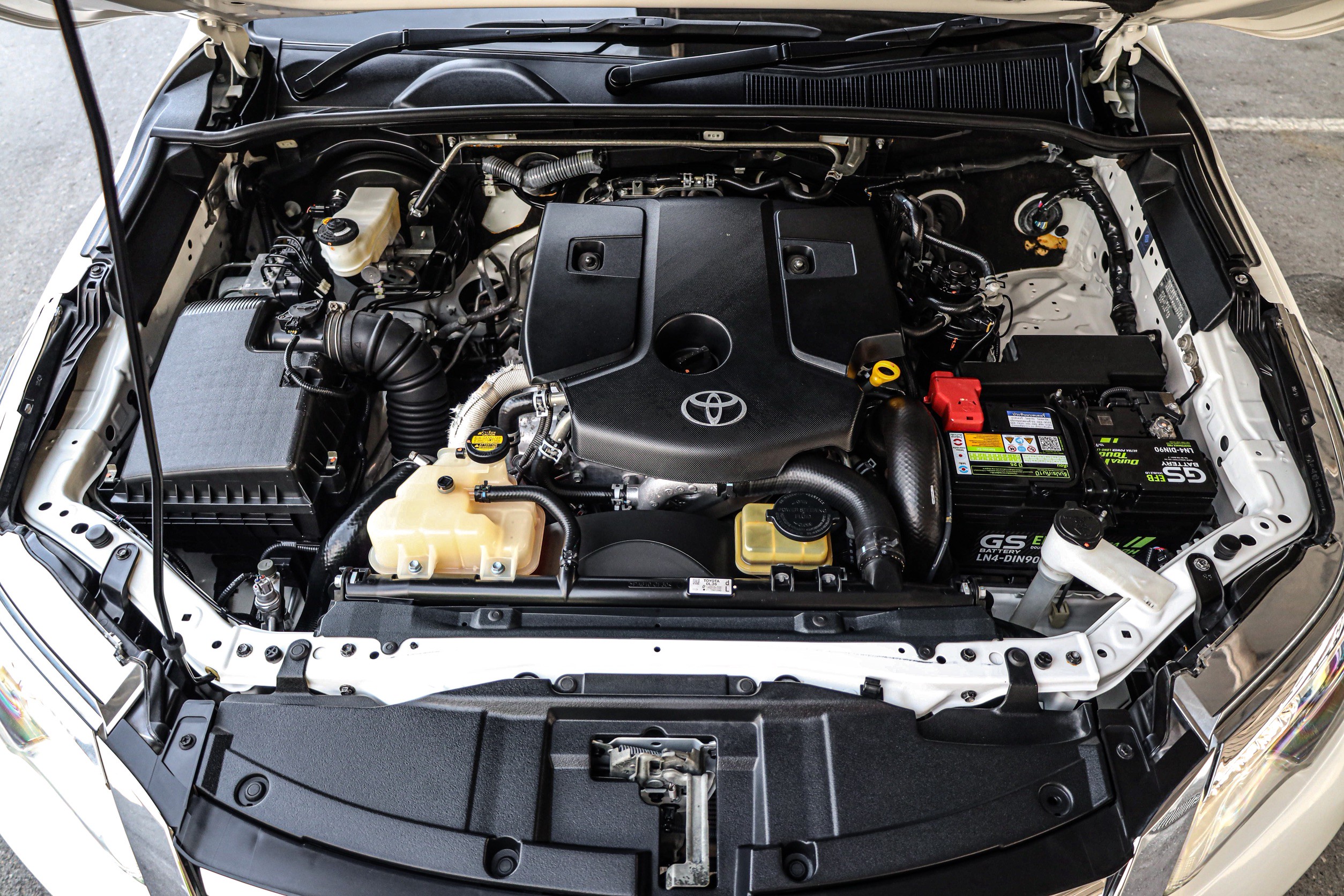 Toyota Fortuner 2.8 V 4WD PF-รถบ้านมือสอง