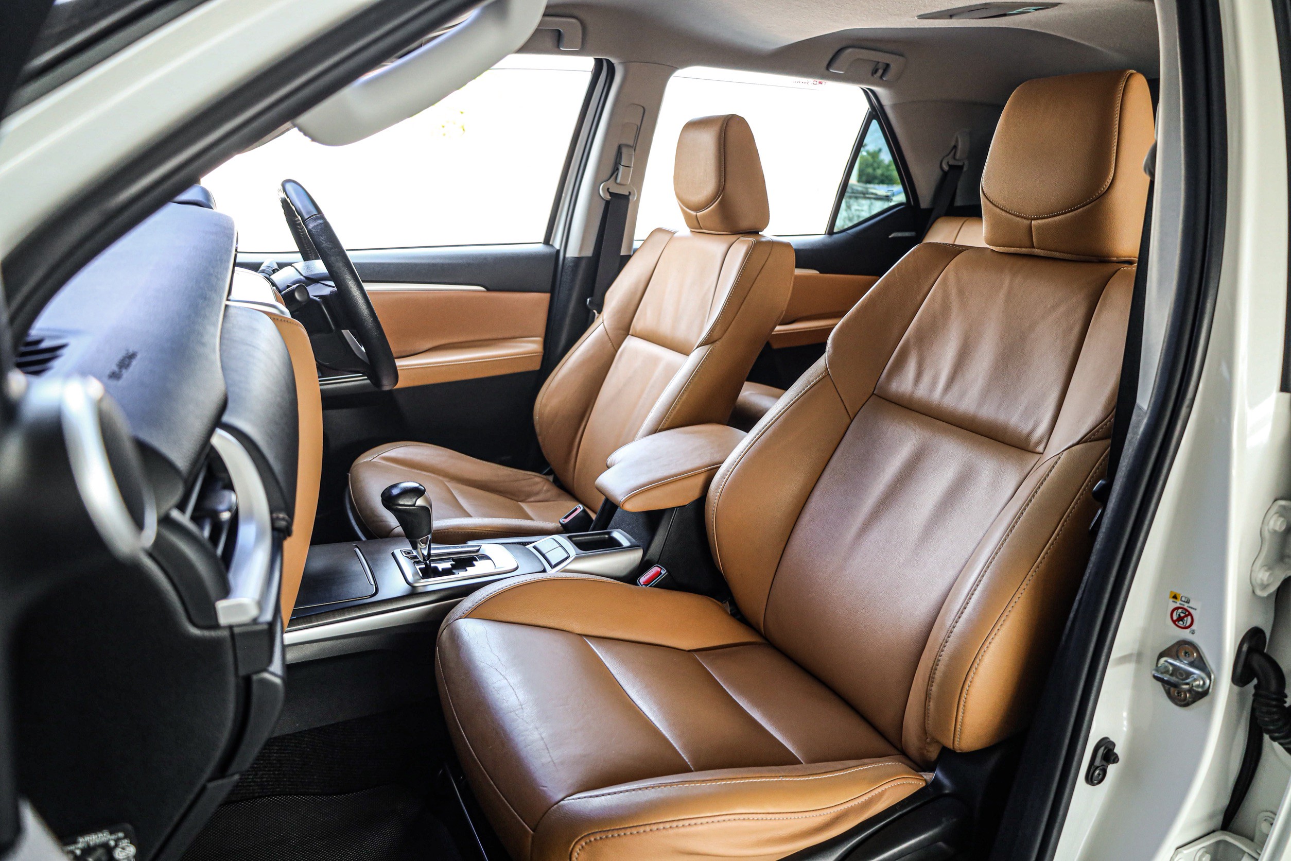 Toyota Fortuner 2.8 V 4WD PF-รถบ้านมือสอง