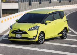 Toyota Sienta 1.5 V PF-รถบ้านมือสอง