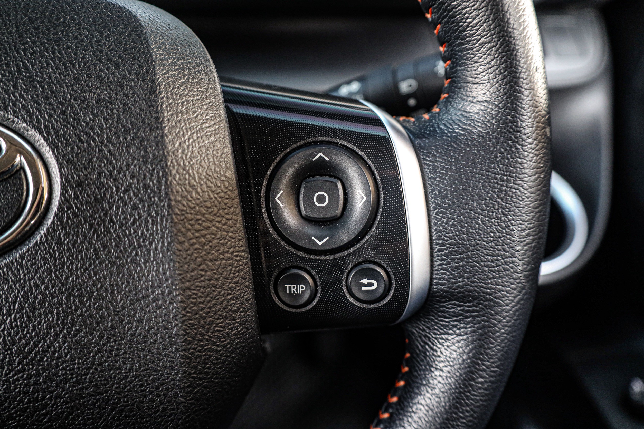 Toyota Sienta 1.5 V PF-รถบ้านมือสอง