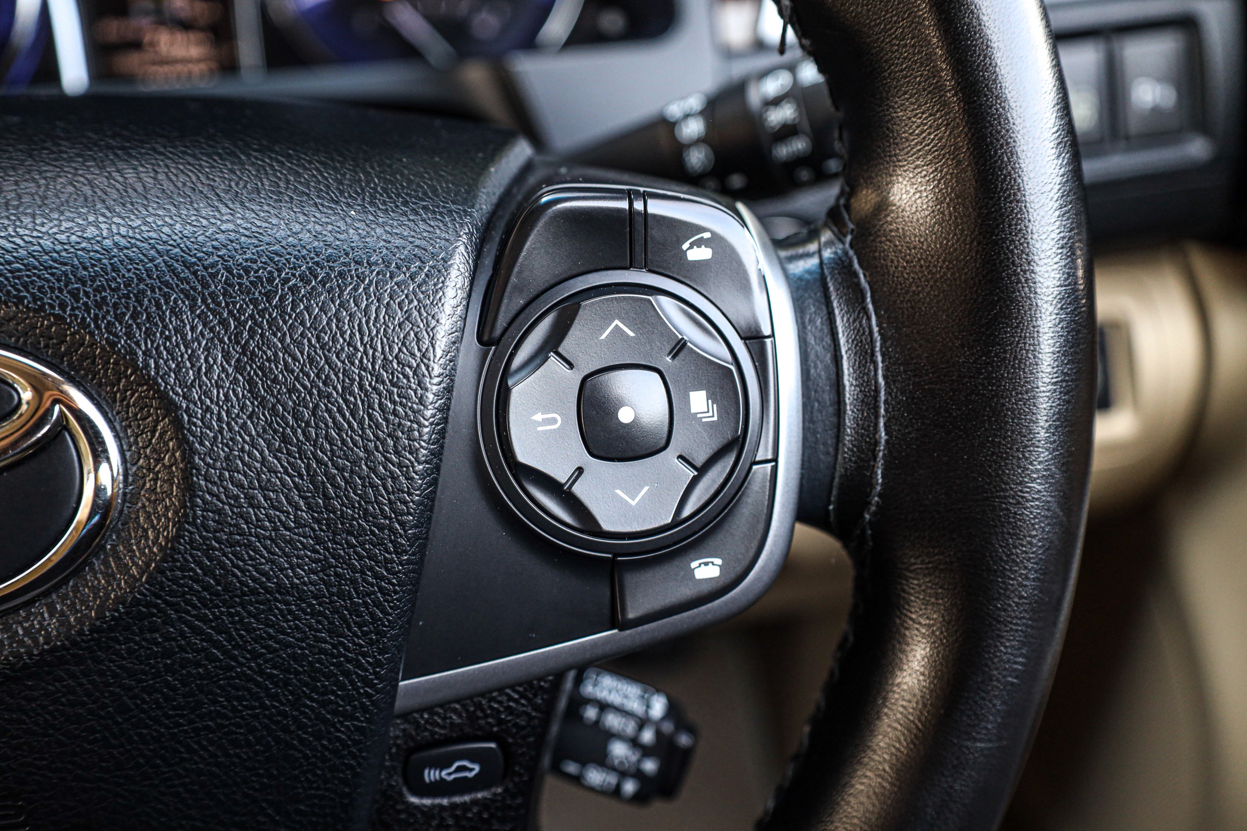 Toyota Camry 2.5 Hybrid PF-รถบ้านมือสอง