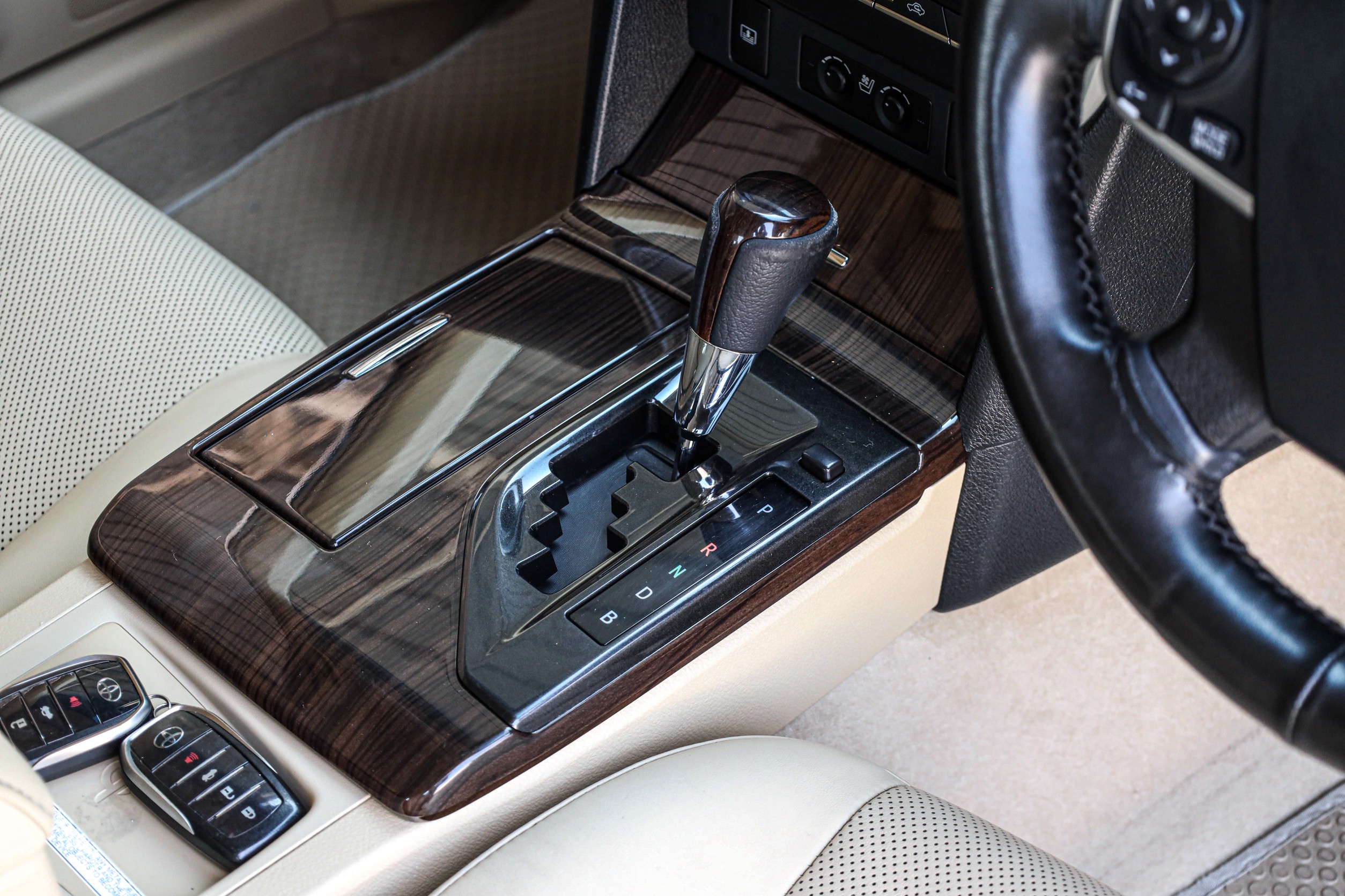 Toyota Camry 2.5 Hybrid PF-รถบ้านมือสอง