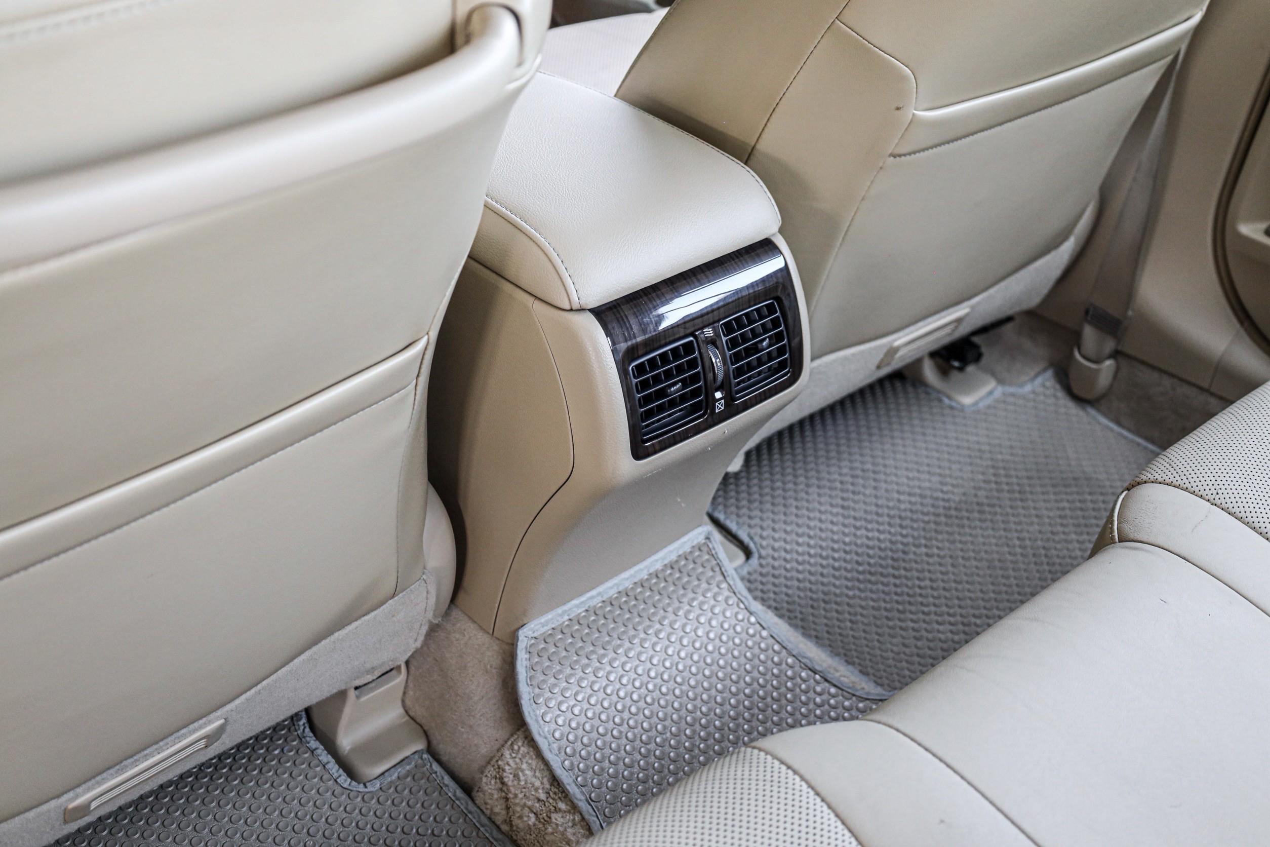 Toyota Camry 2.5 Hybrid PF-รถบ้านมือสอง