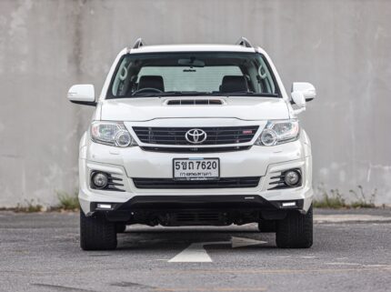 Toyota Fortuner 3.0 4WD TRD PF-รถบ้านมือสอง