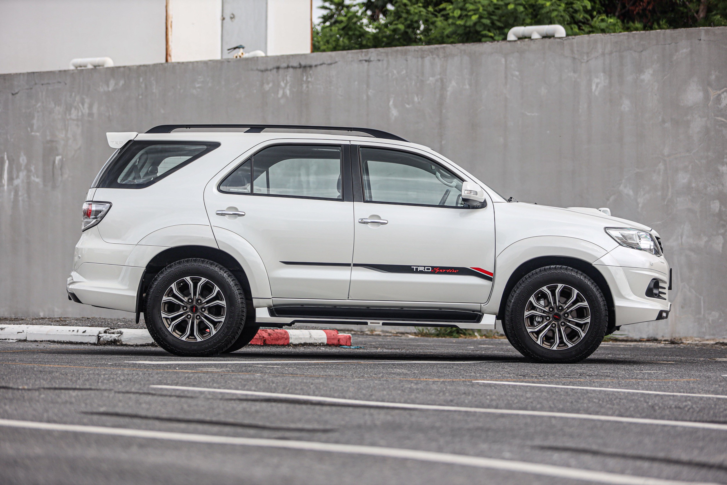 Toyota Fortuner 3.0 4WD TRD PF-รถบ้านมือสอง