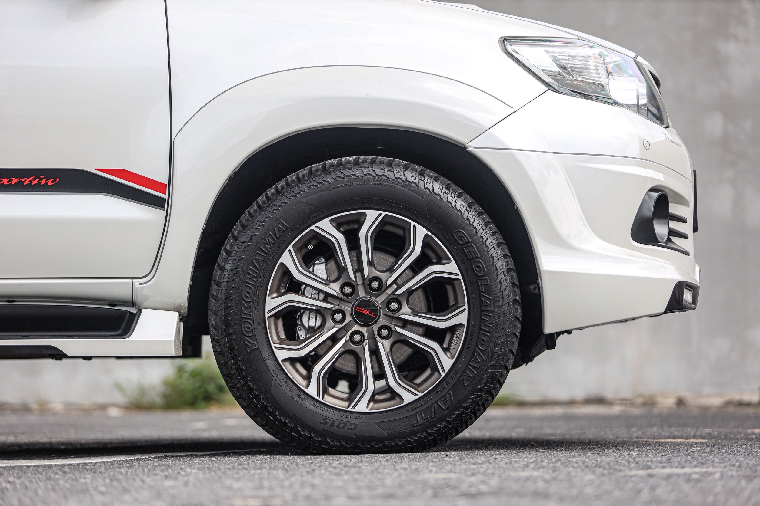 Toyota Fortuner 3.0 4WD TRD PF-รถบ้านมือสอง