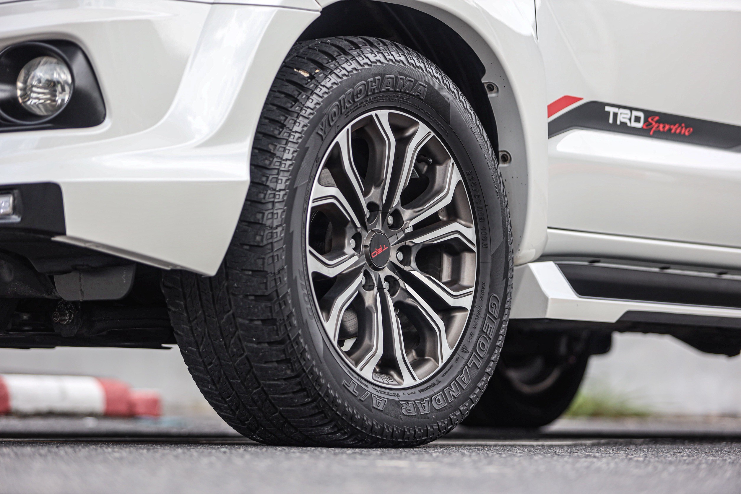Toyota Fortuner 3.0 4WD TRD PF-รถบ้านมือสอง