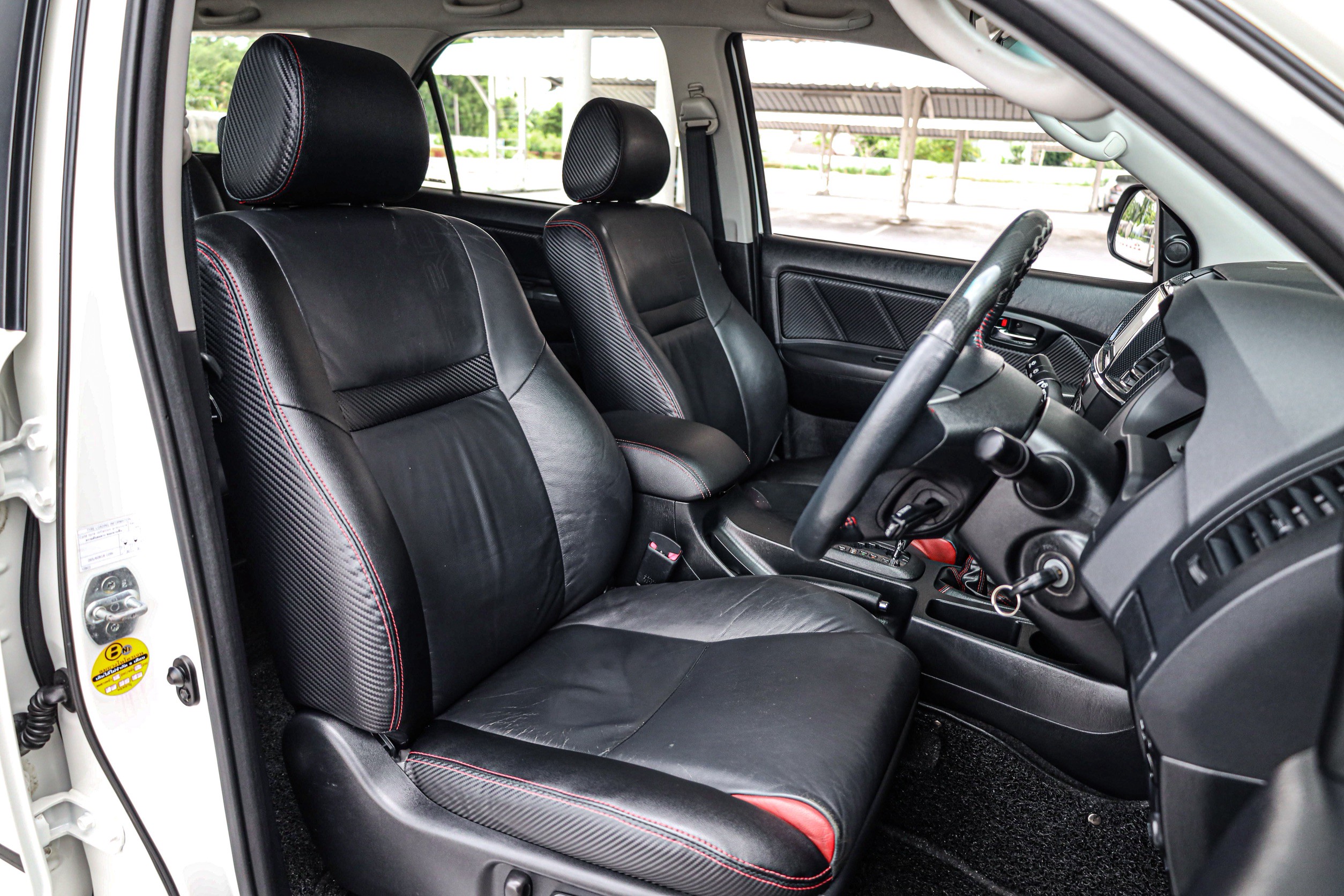 Toyota Fortuner 3.0 4WD TRD PF-รถบ้านมือสอง