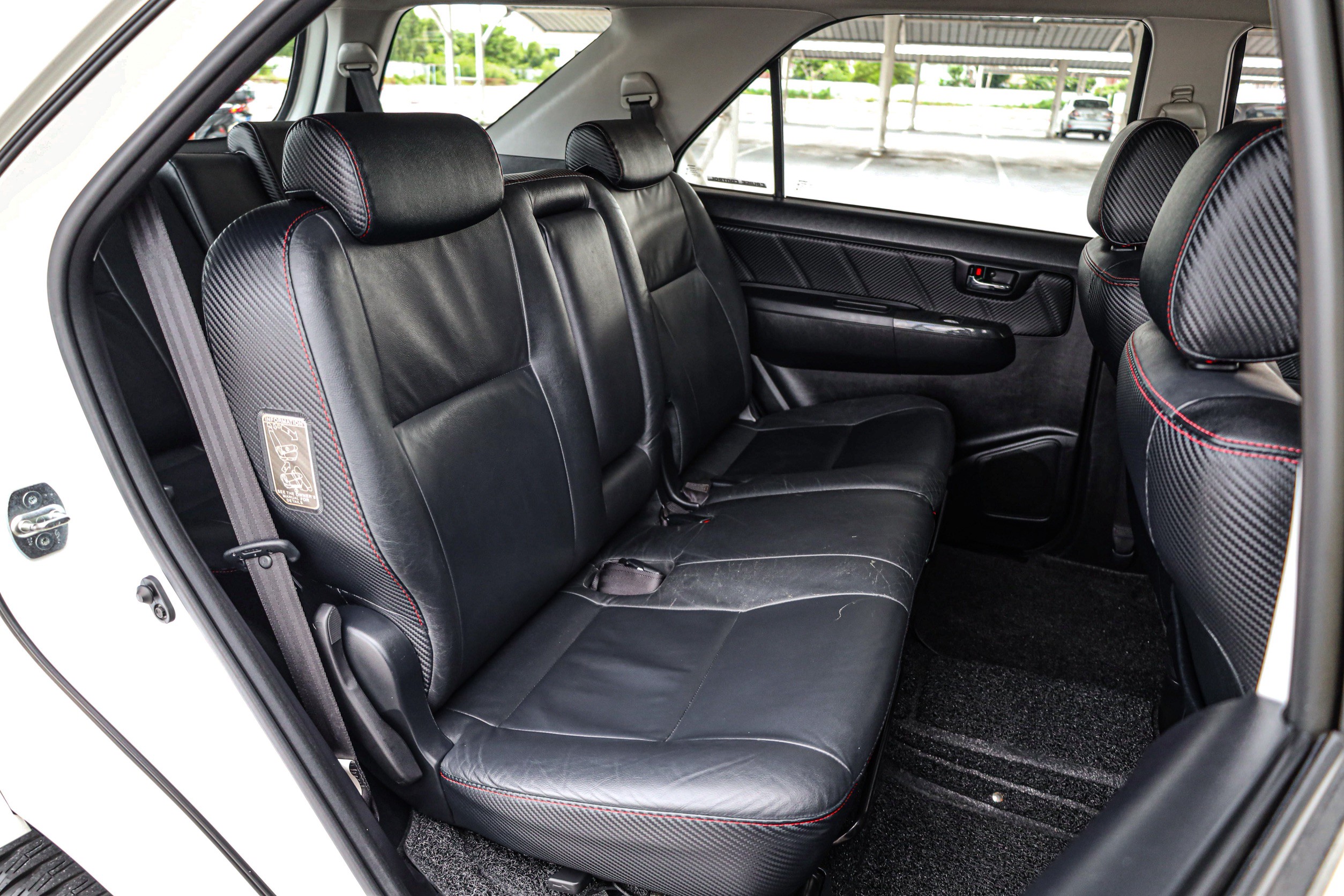 Toyota Fortuner 3.0 4WD TRD PF-รถบ้านมือสอง