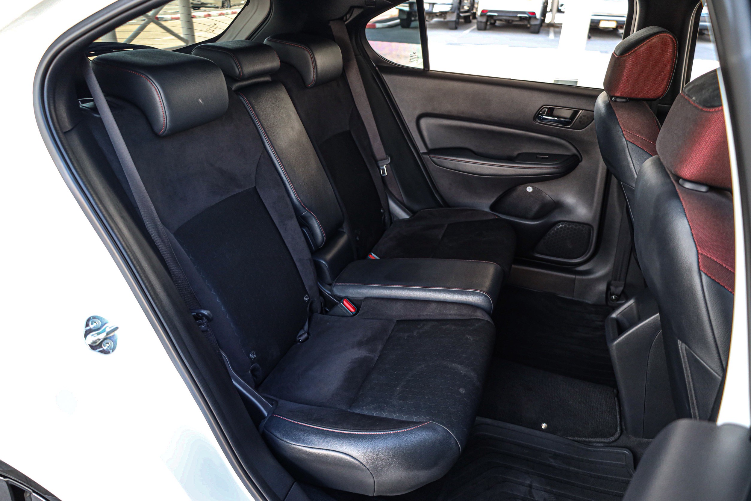 Honda City 1.0 Rs HB PF-รถบ้านมือสอง