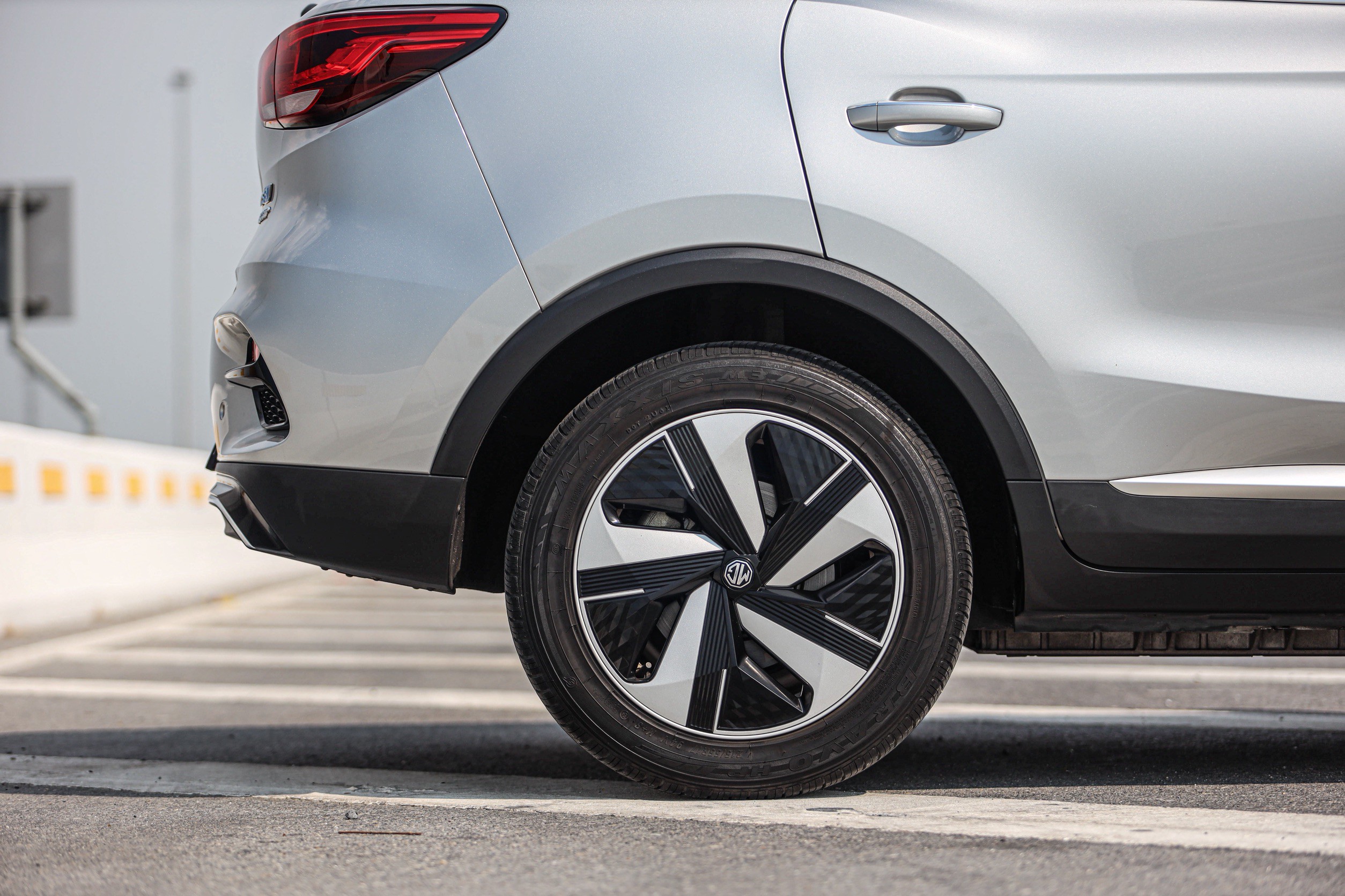 MG ZS EV X Sunloof PF-รถบ้านมือสอง
