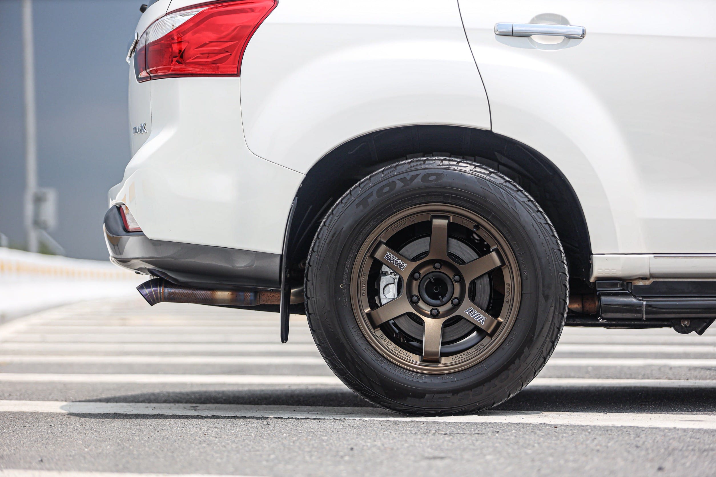 Isuzu Mu-x 2.5 MT PF-รถบ้านมือสอง