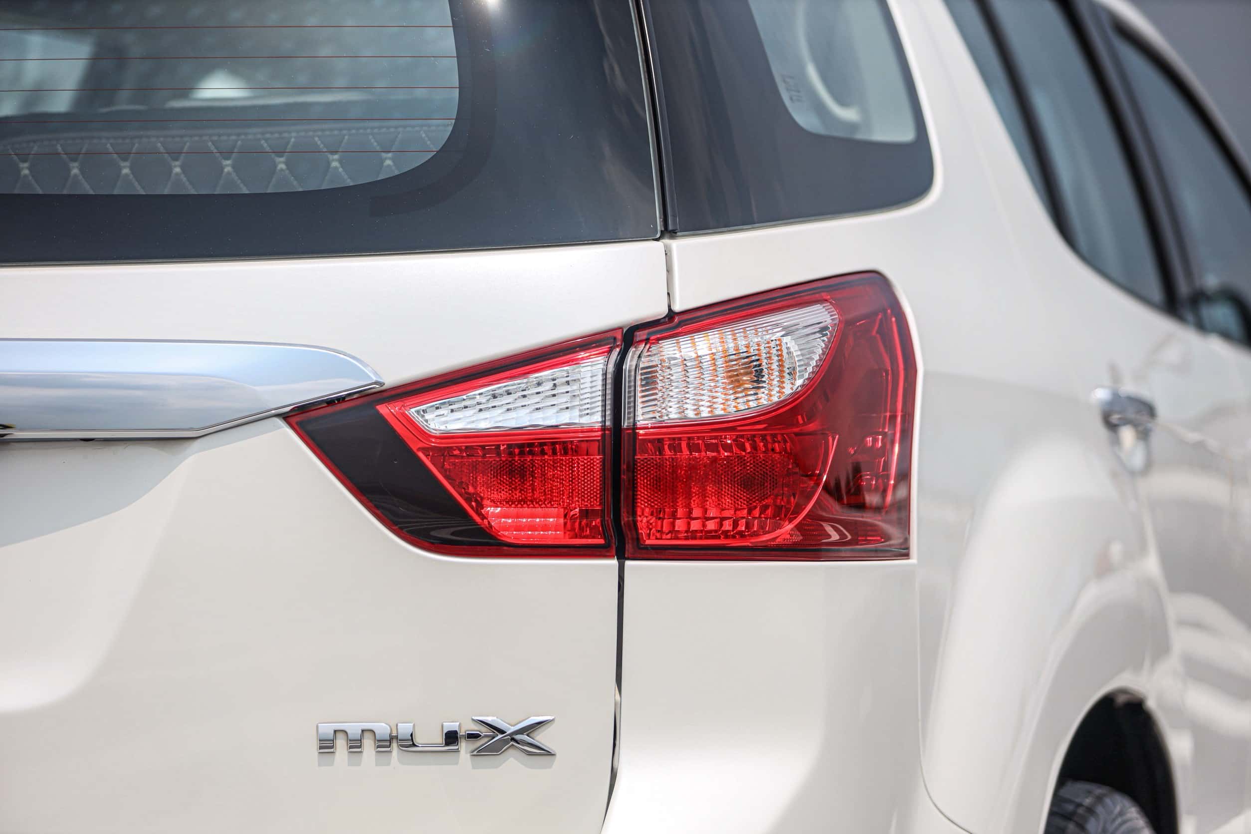 Isuzu Mu-x 2.5 MT PF-รถบ้านมือสอง