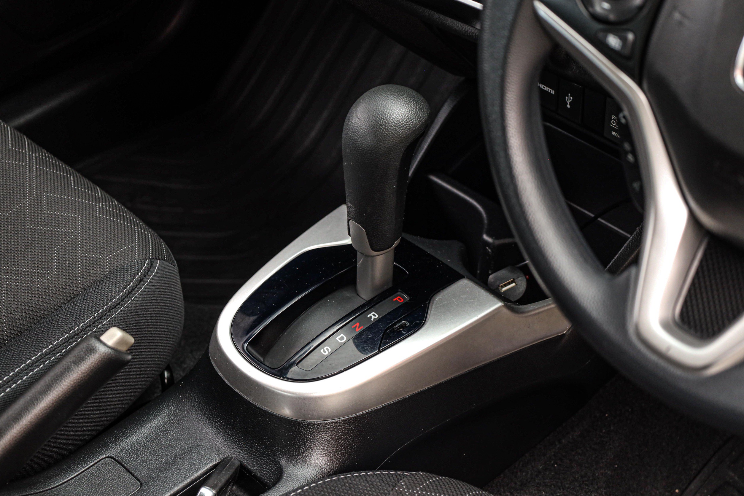 Honda Jazz GK SV PF-รถบ้านมือสอง