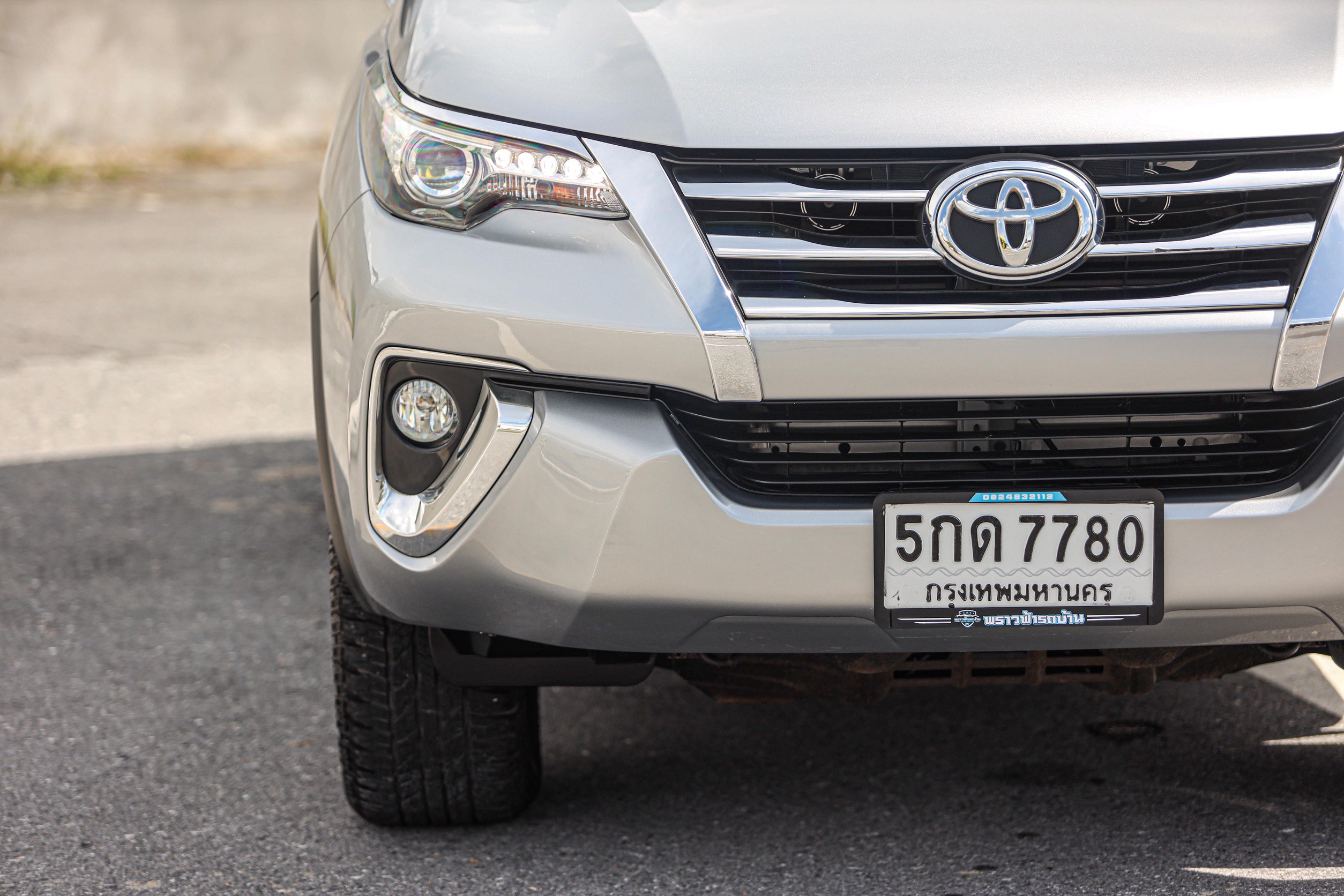 Toyota Fortuner 2.4 V 2WD PF-รถบ้านมือสอง