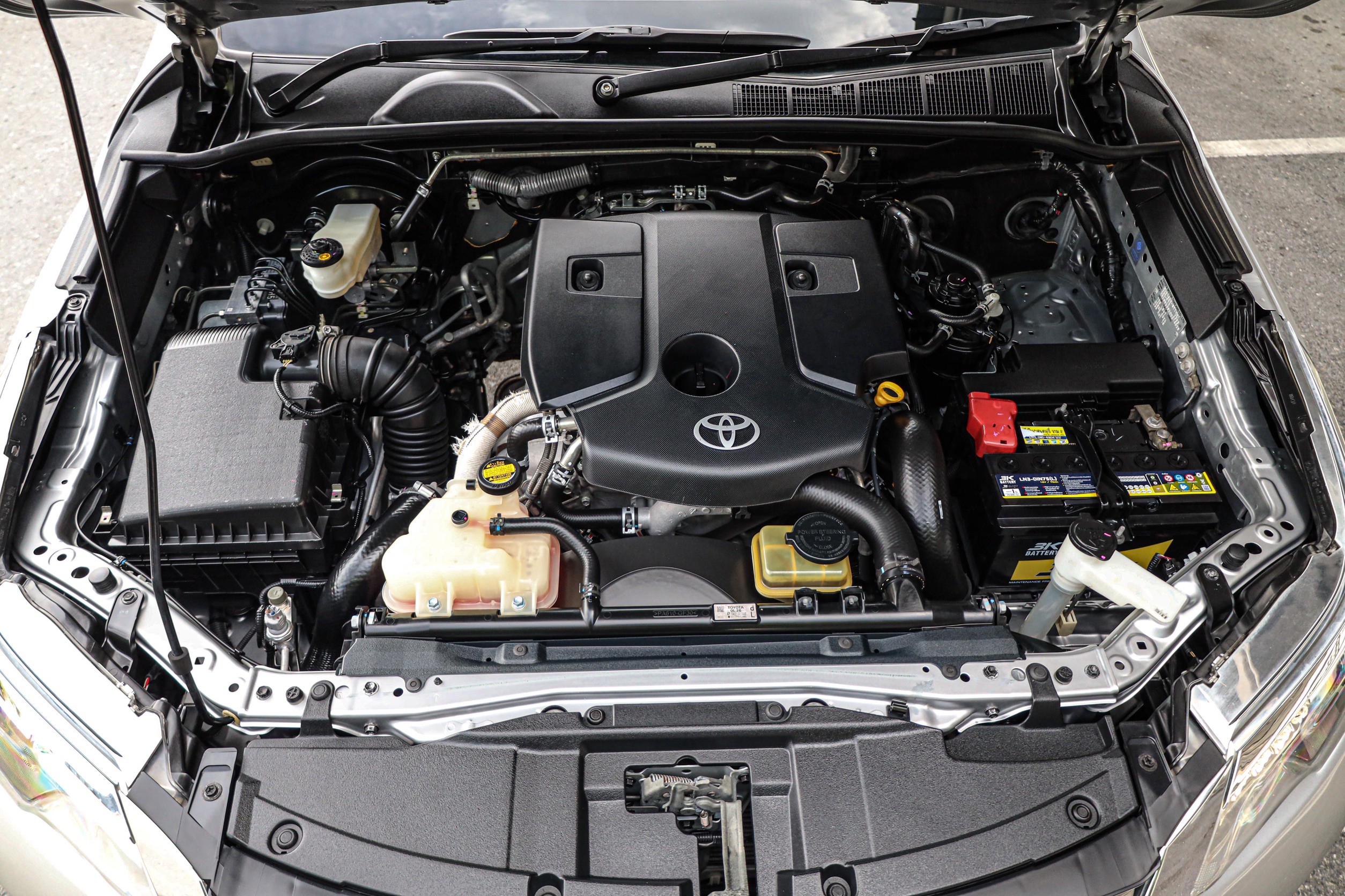 Toyota Fortuner 2.4 V 2WD PF-รถบ้านมือสอง