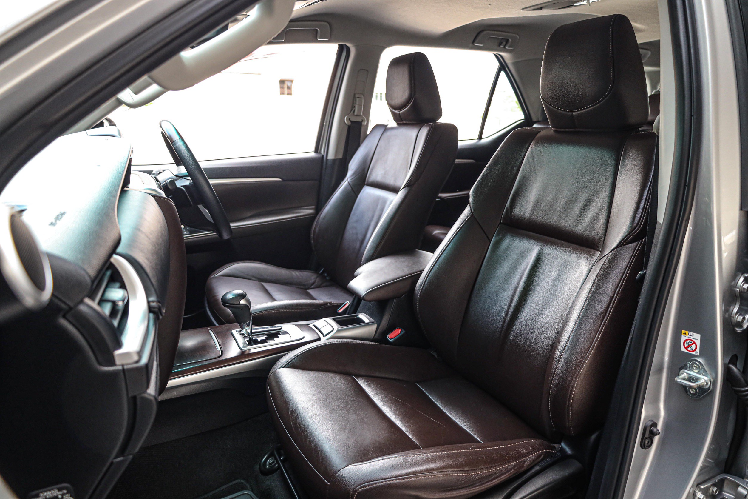 Toyota Fortuner 2.4 V 2WD PF-รถบ้านมือสอง