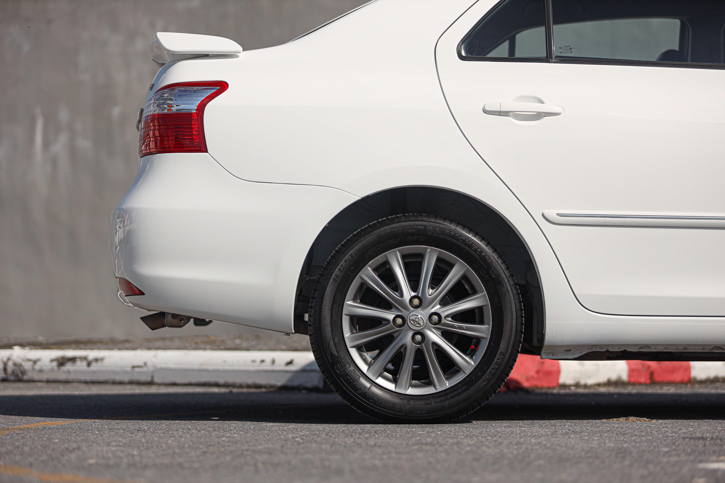 Toyota Vios E PF-รถบ้านมือสอง