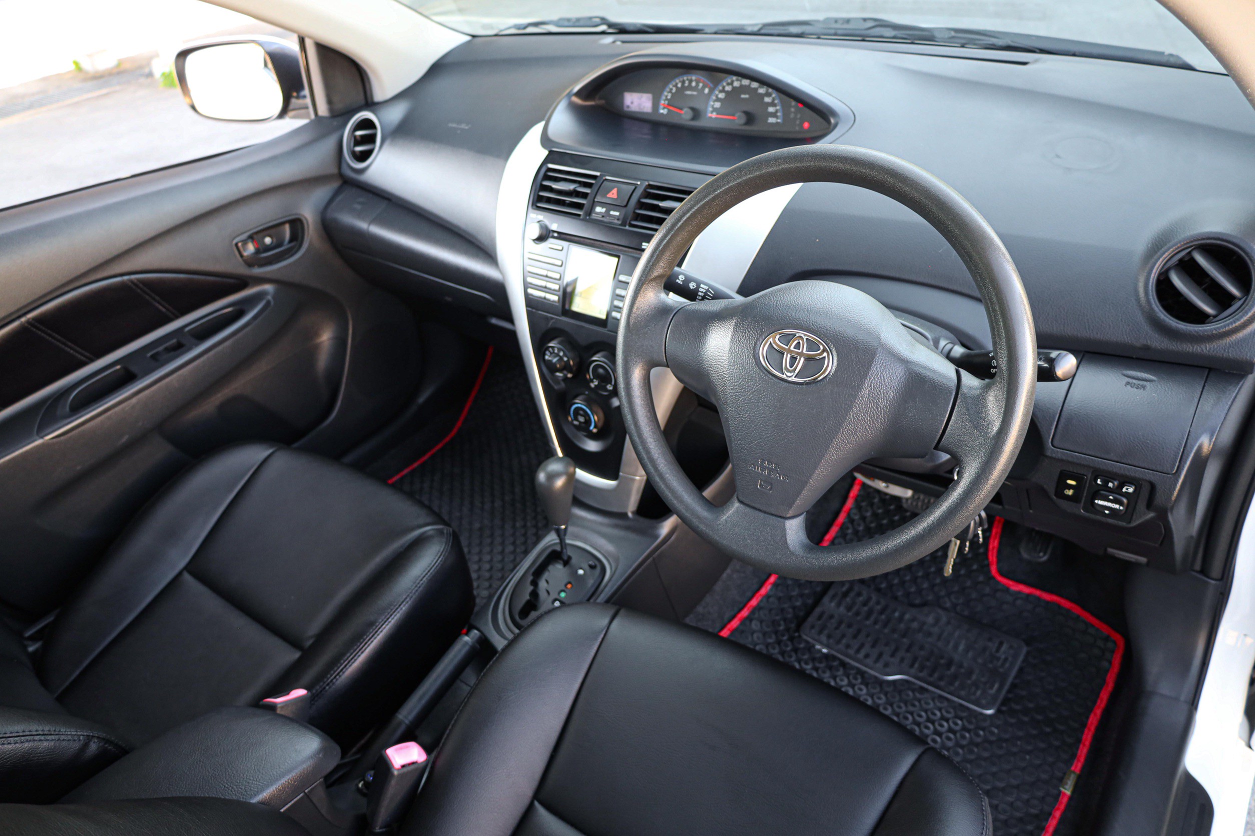 Toyota Vios E PF-รถบ้านมือสอง