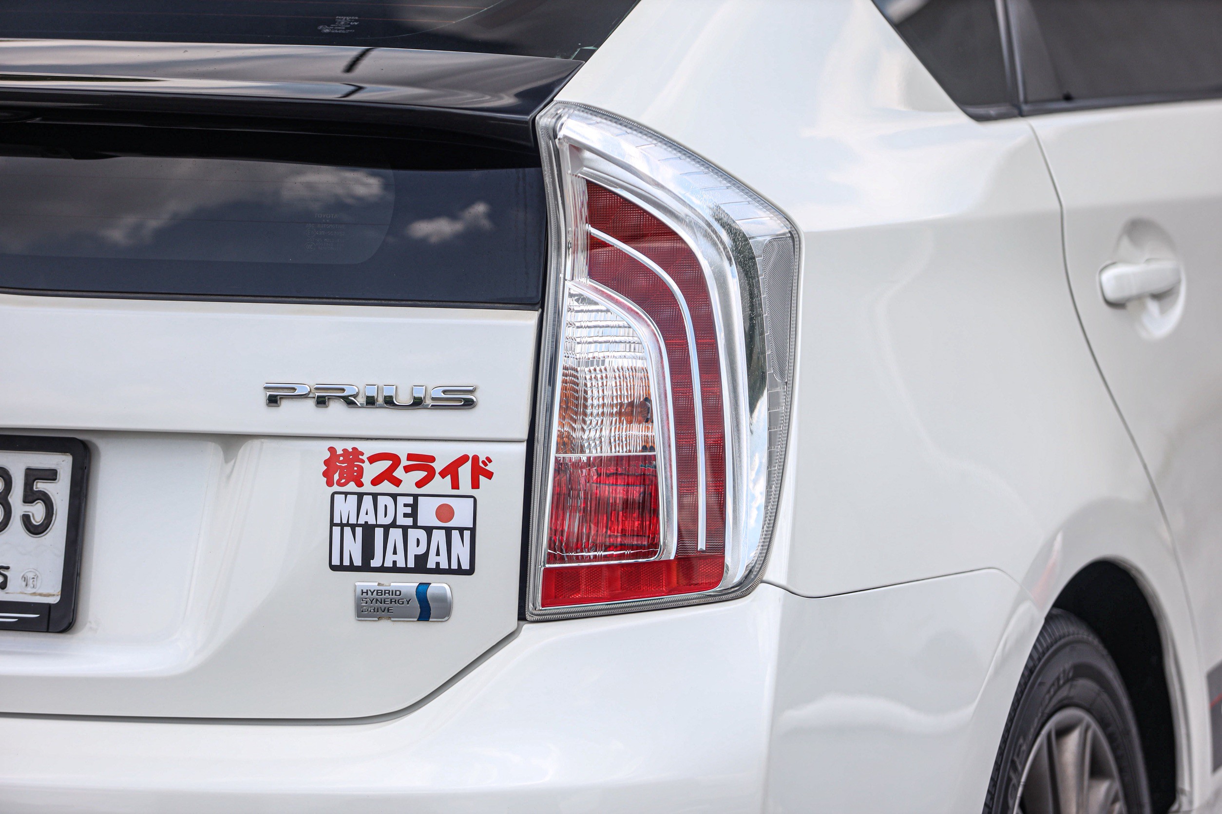 Toyota Prius 1.8 Hybrid TRD Sportivo PF-รถบ้านมือสอง