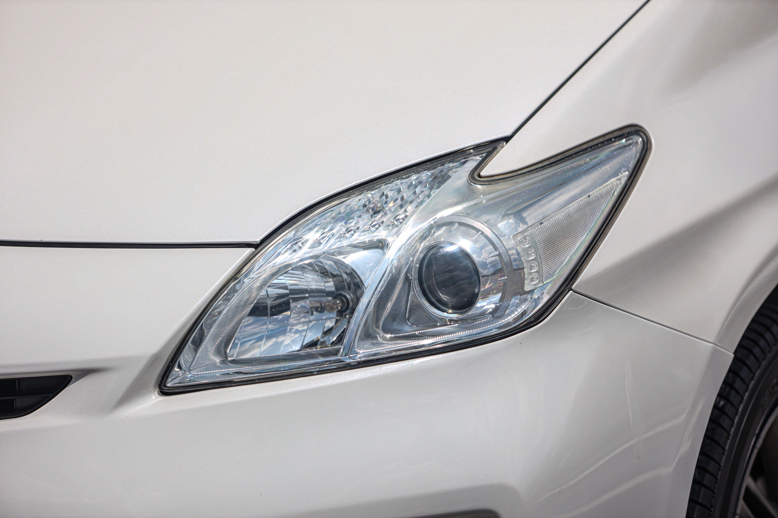 Toyota Prius 1.8 Hybrid TRD Sportivo PF-รถบ้านมือสอง