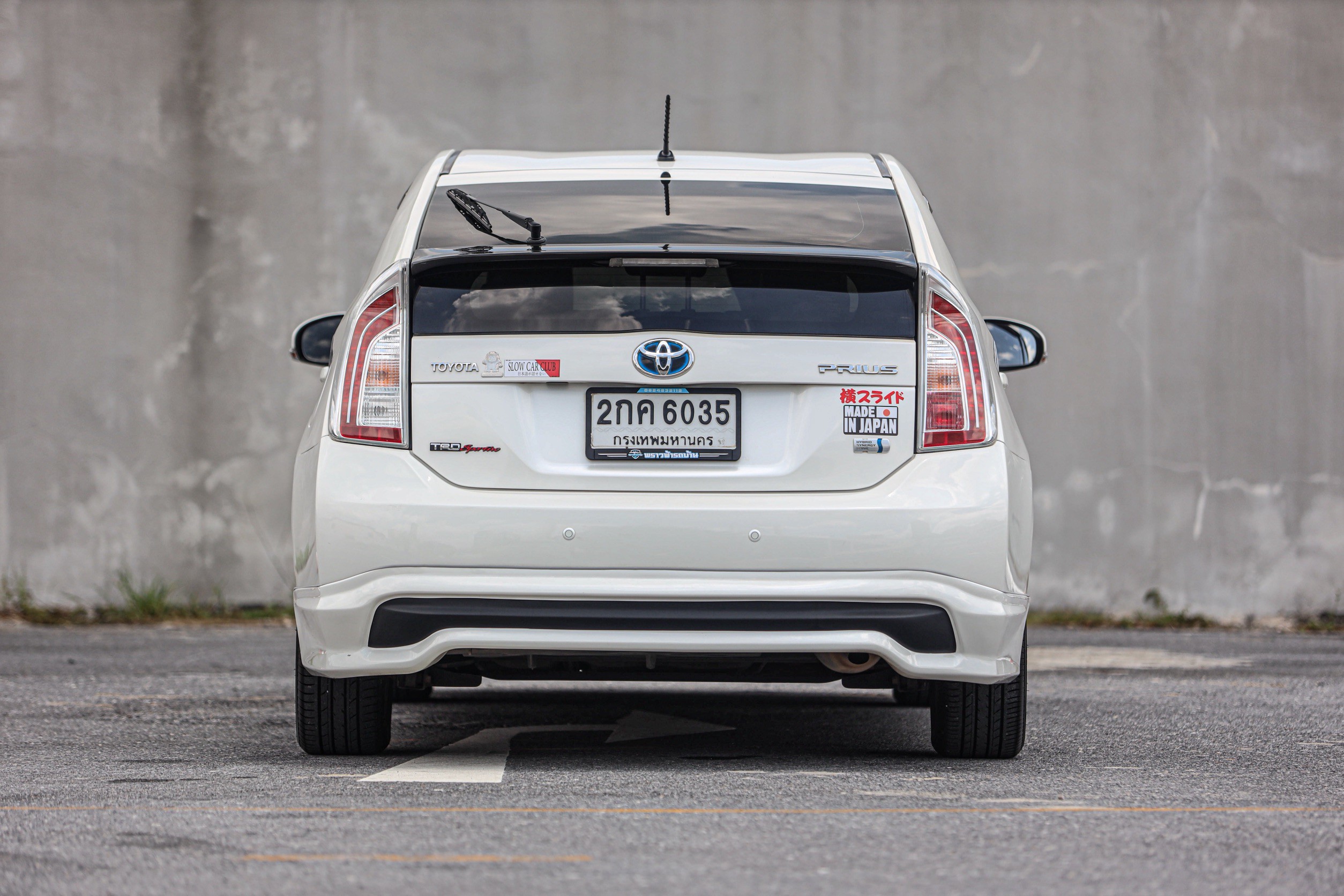 Toyota Prius 1.8 Hybrid TRD Sportivo PF-รถบ้านมือสอง