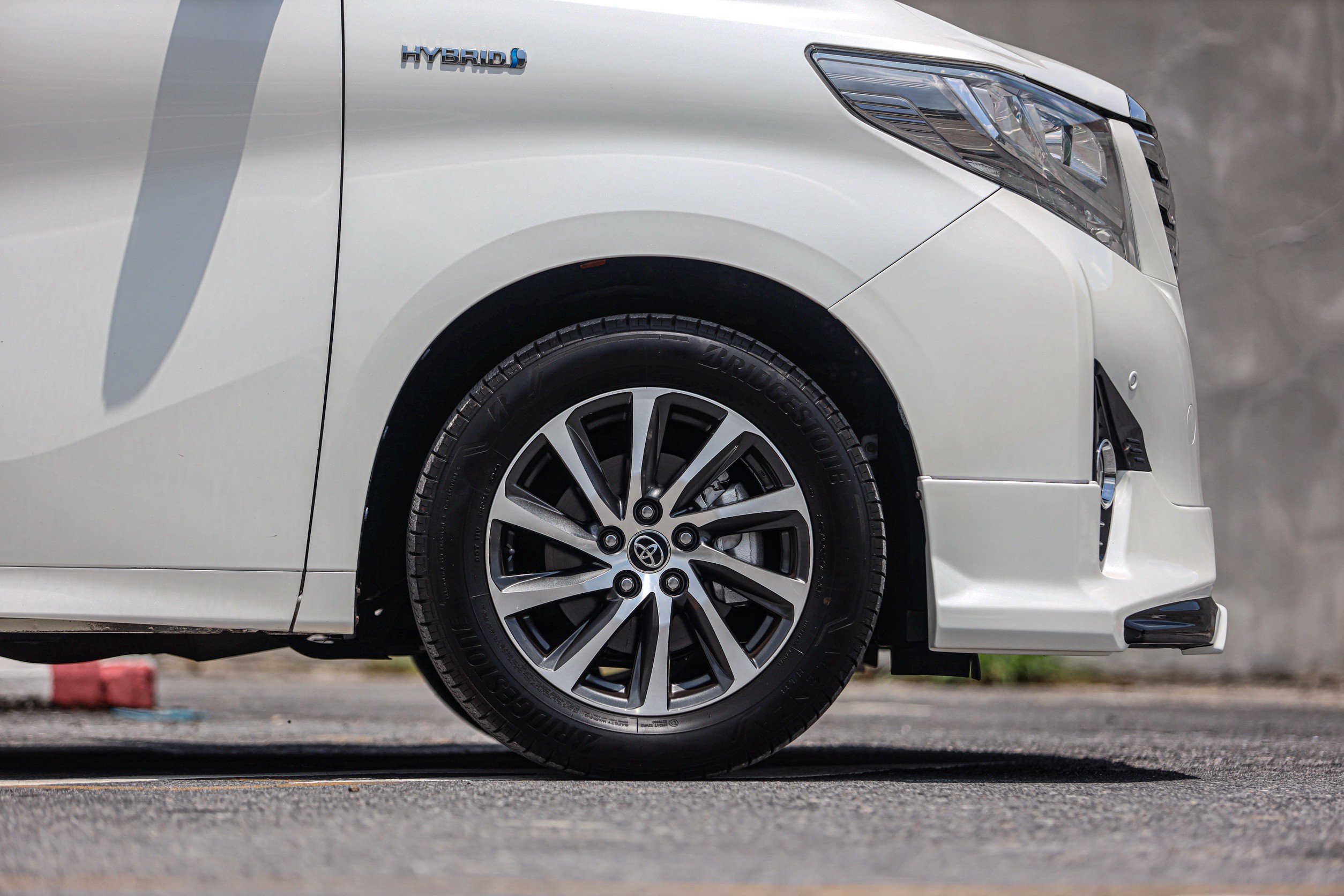 Toyota Alphard Hybrid SR C-Package E-Four PF-รถบ้านมือสอง