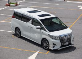 Toyota Alphard Hybrid SR C-Package E-Four PF-รถบ้านมือสอง