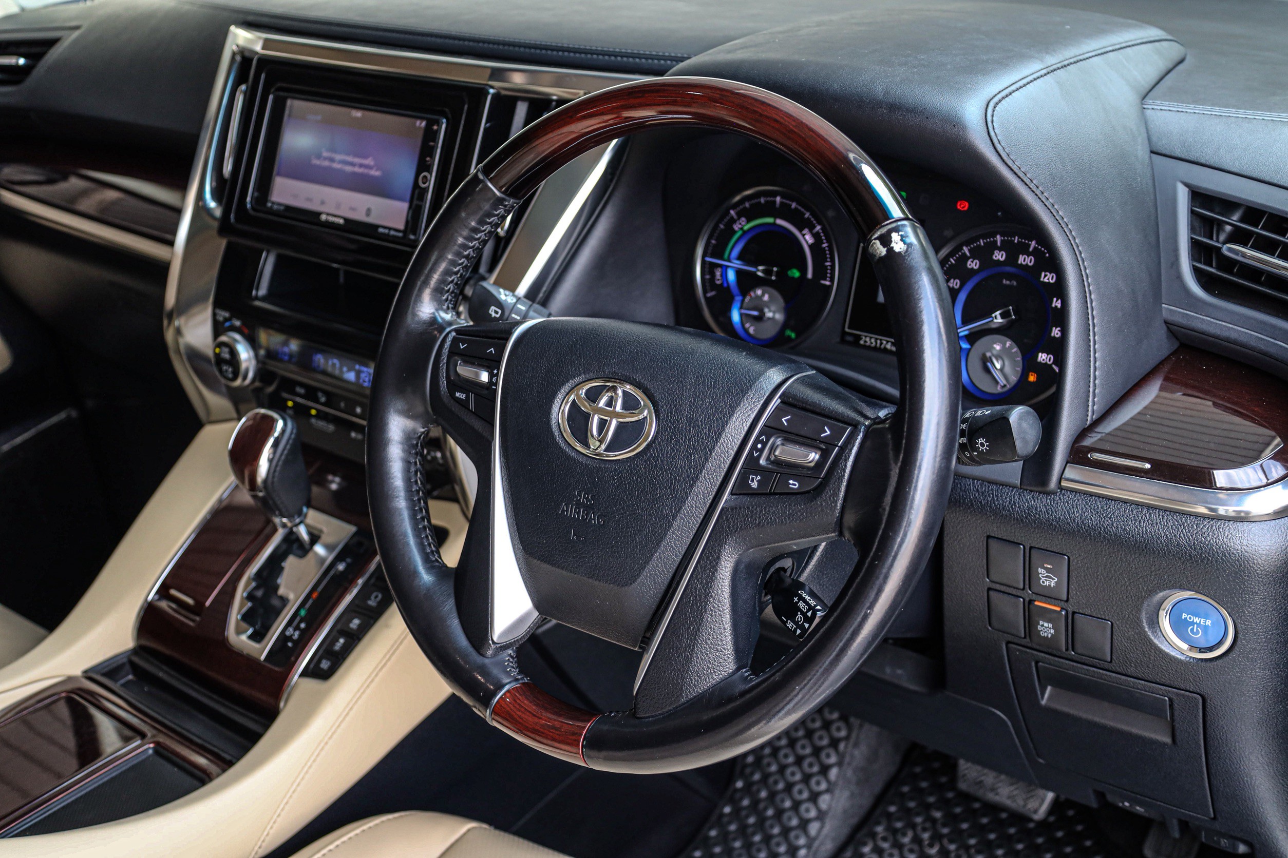 Toyota Alphard Hybrid SR C-Package E-Four PF-รถบ้านมือสอง