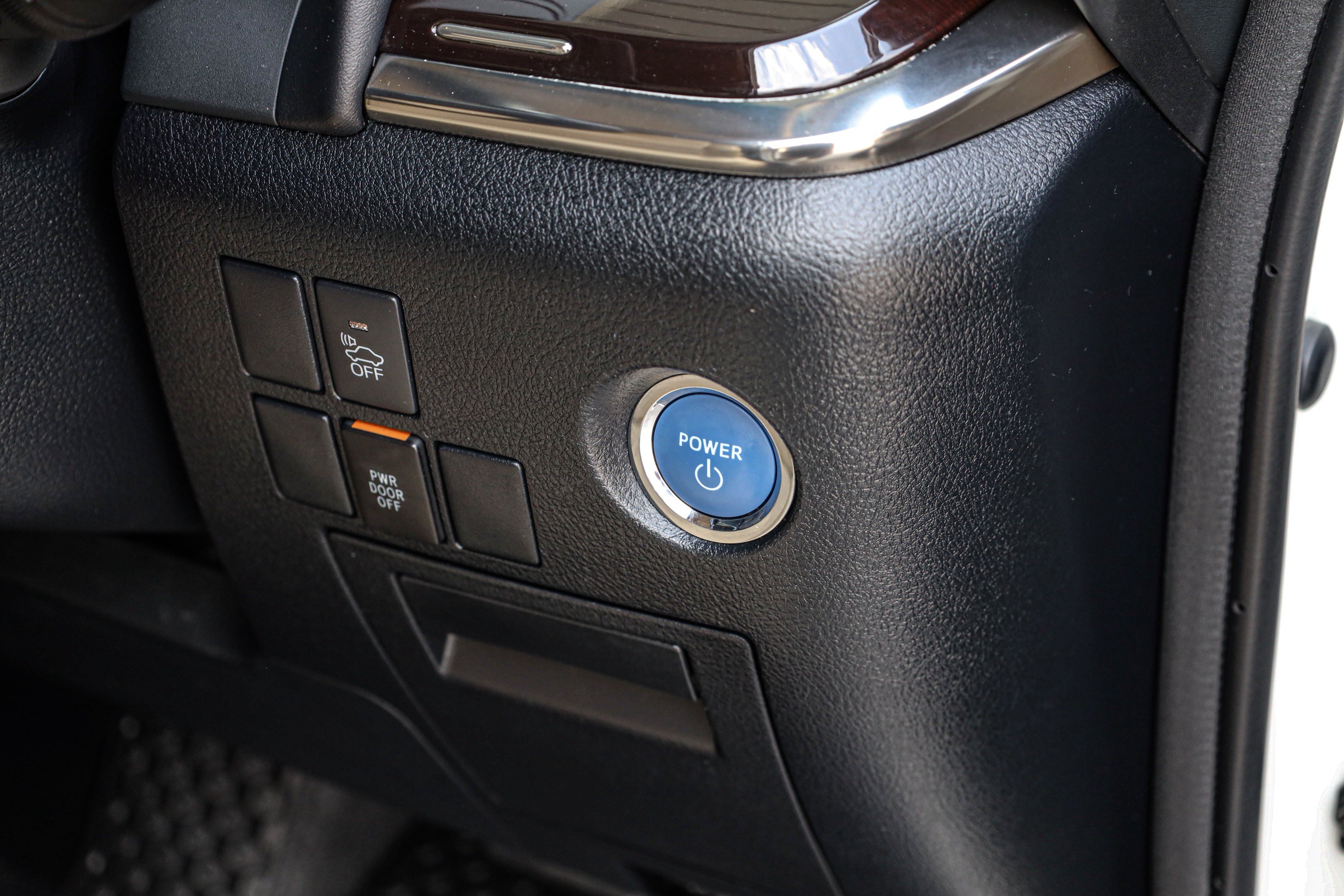 Toyota Alphard Hybrid SR C-Package E-Four PF-รถบ้านมือสอง