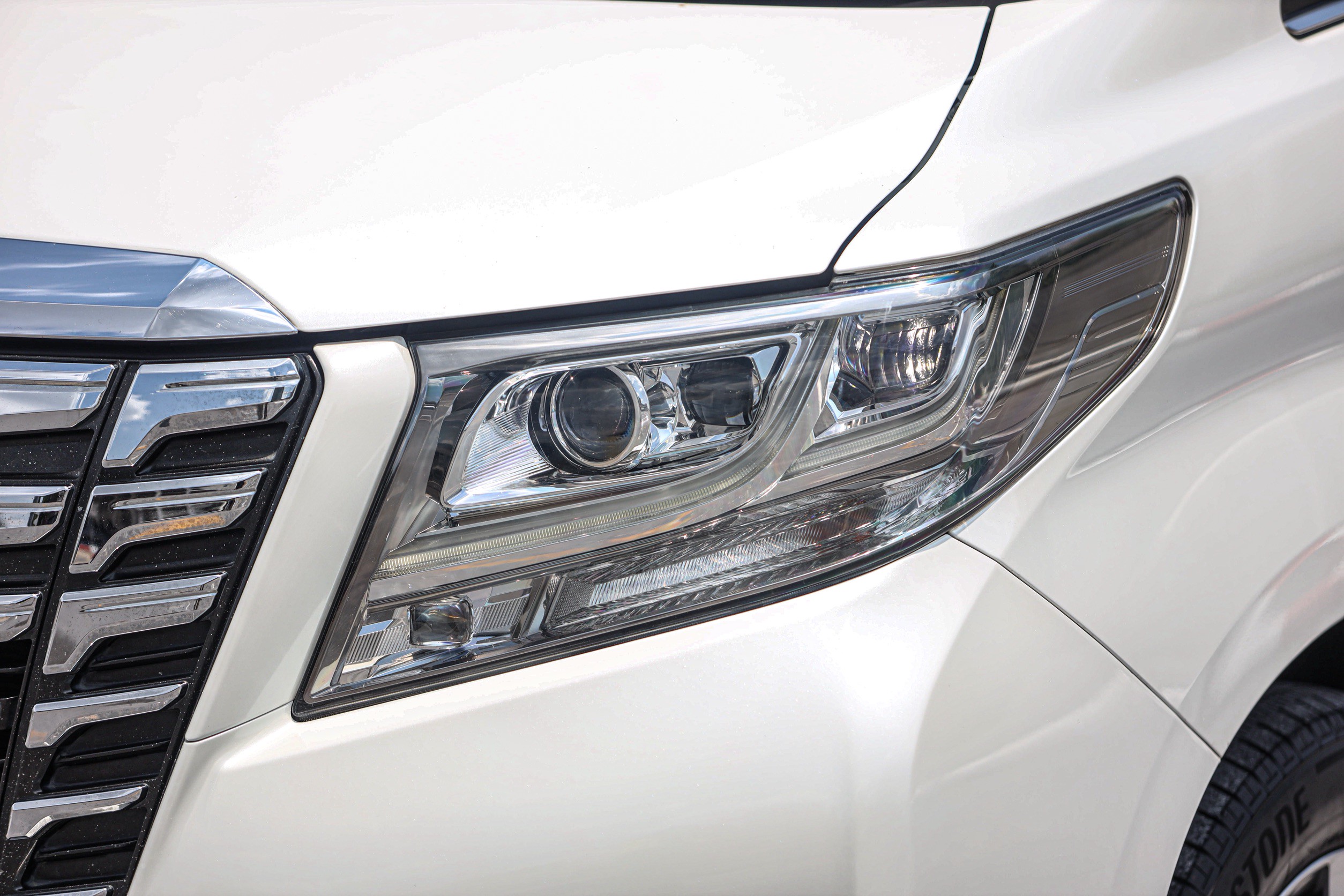 Toyota Alphard Hybrid SR C-Package E-Four PF-รถบ้านมือสอง