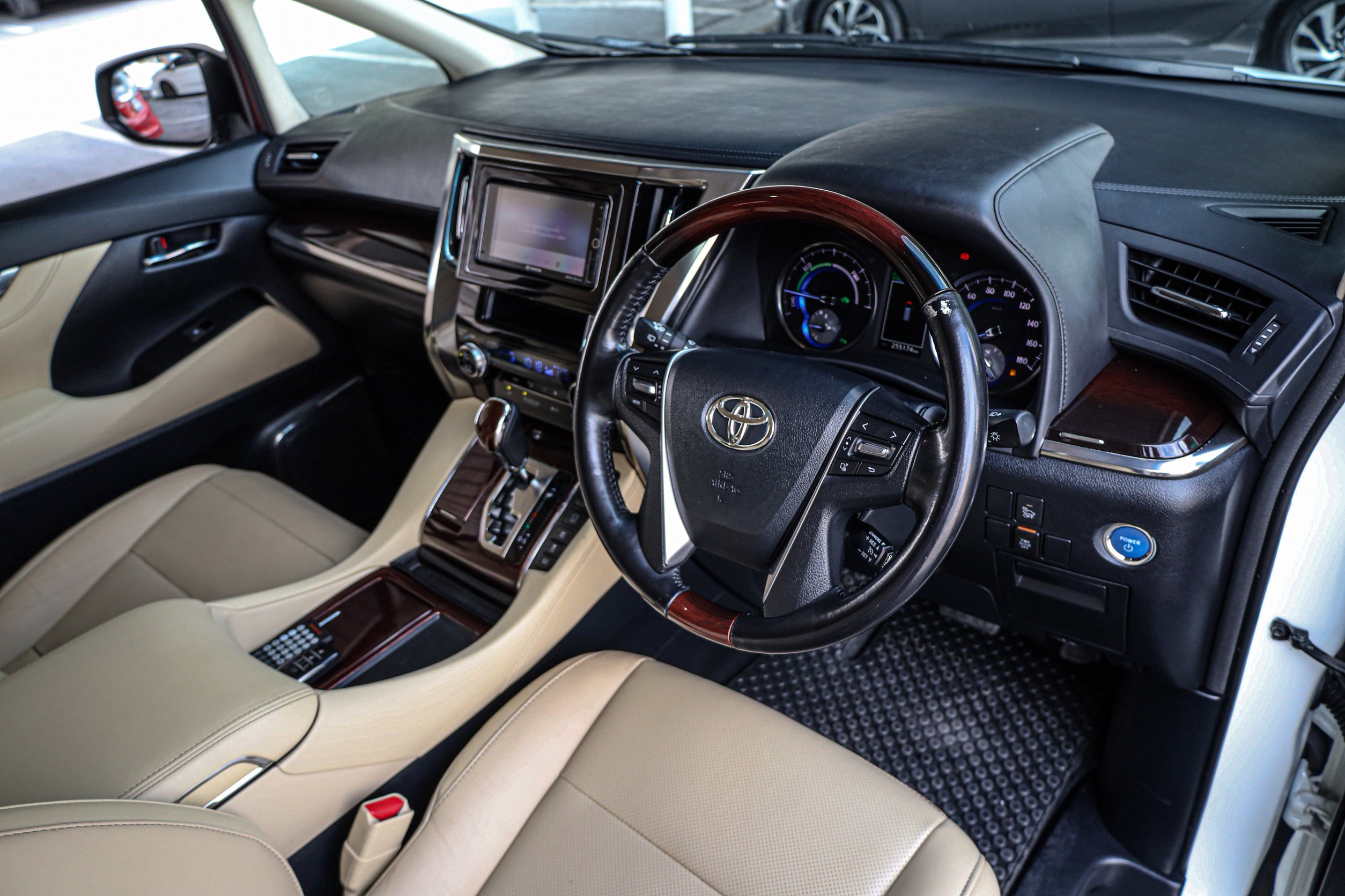 Toyota Alphard Hybrid SR C-Package E-Four PF-รถบ้านมือสอง