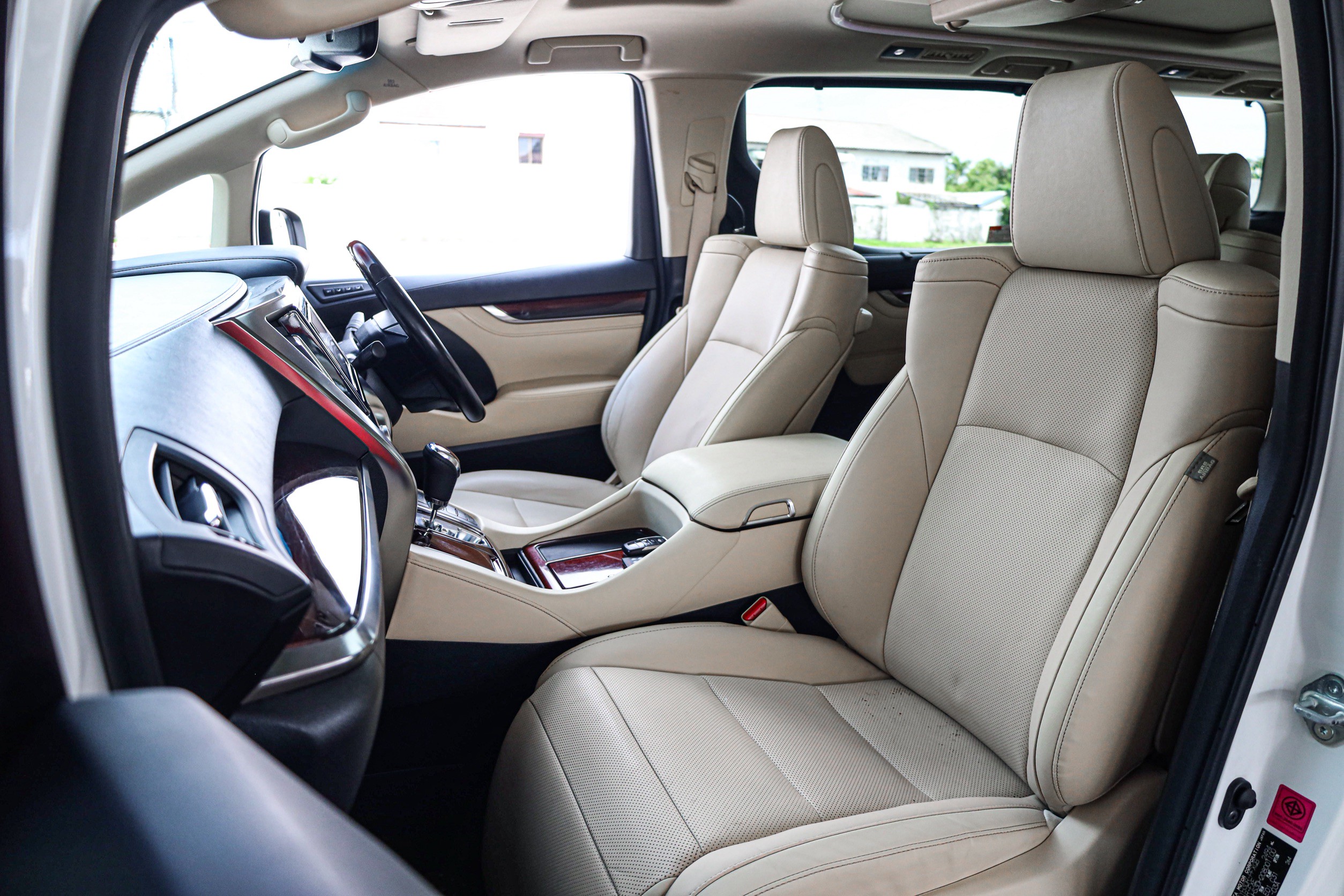 Toyota Alphard Hybrid SR C-Package E-Four PF-รถบ้านมือสอง